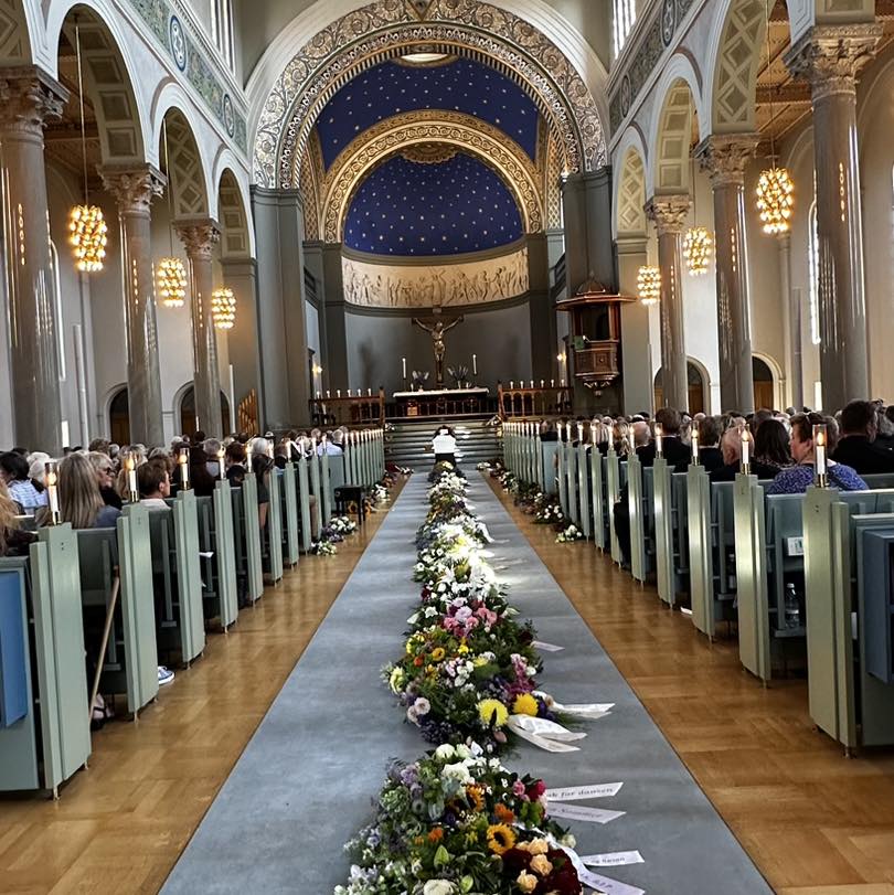 Blomster til Jens Werners bisættelse