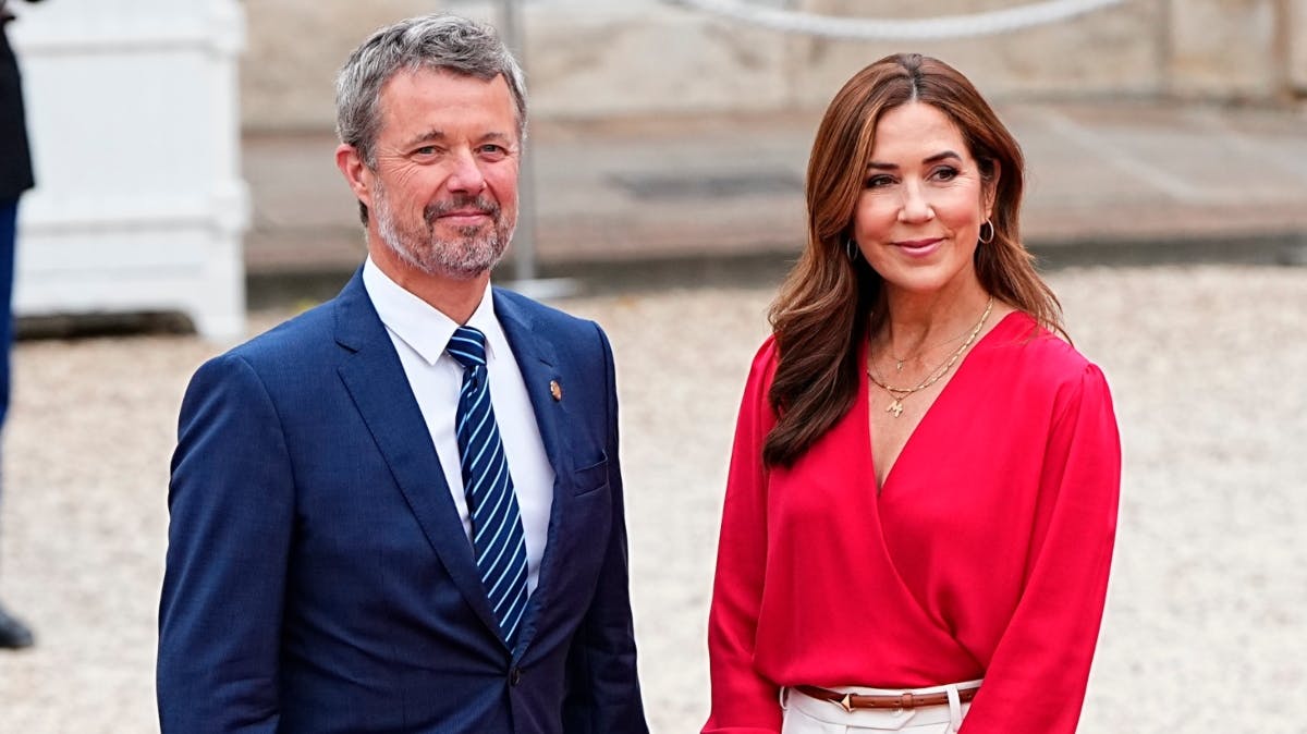 Kong Frederik og dronning Mary deltog i reception i Palais de l'Elysées i Paris