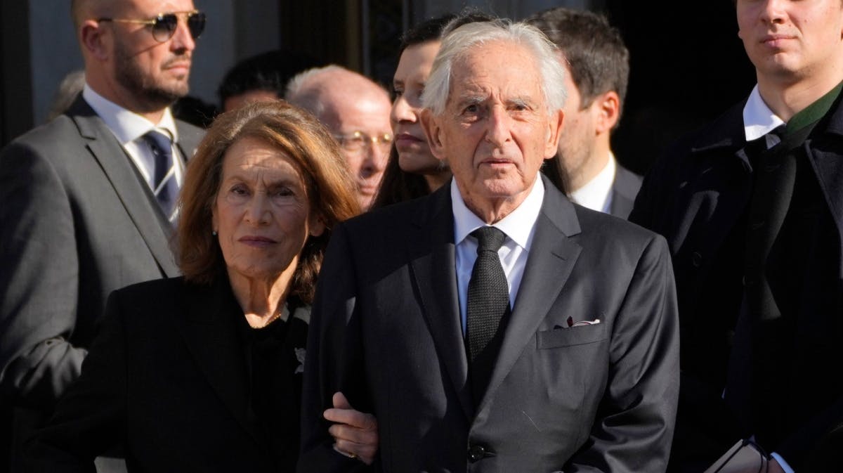 Marina Karella og prins Michael til kong Kong Konstantins begravelse. 