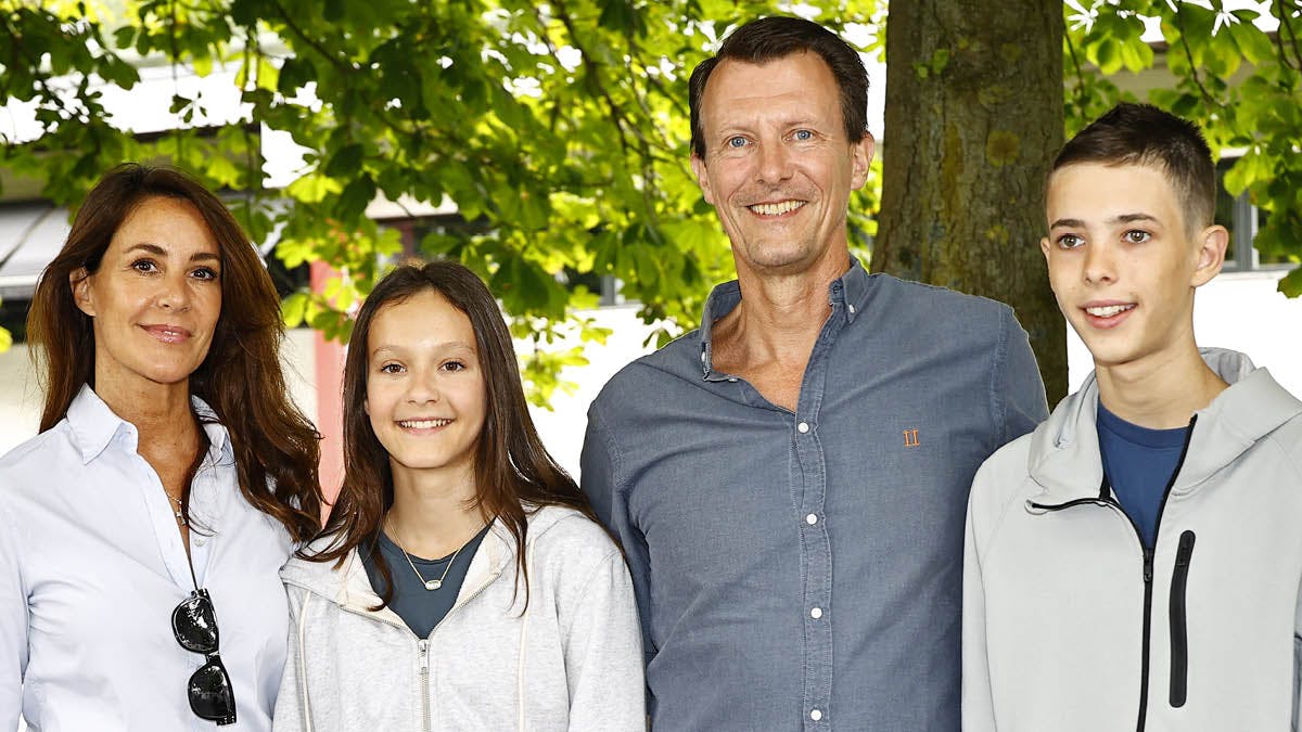 Prinsesse Marie, komtesse Athena, prins Joachim og grev Henrik. 