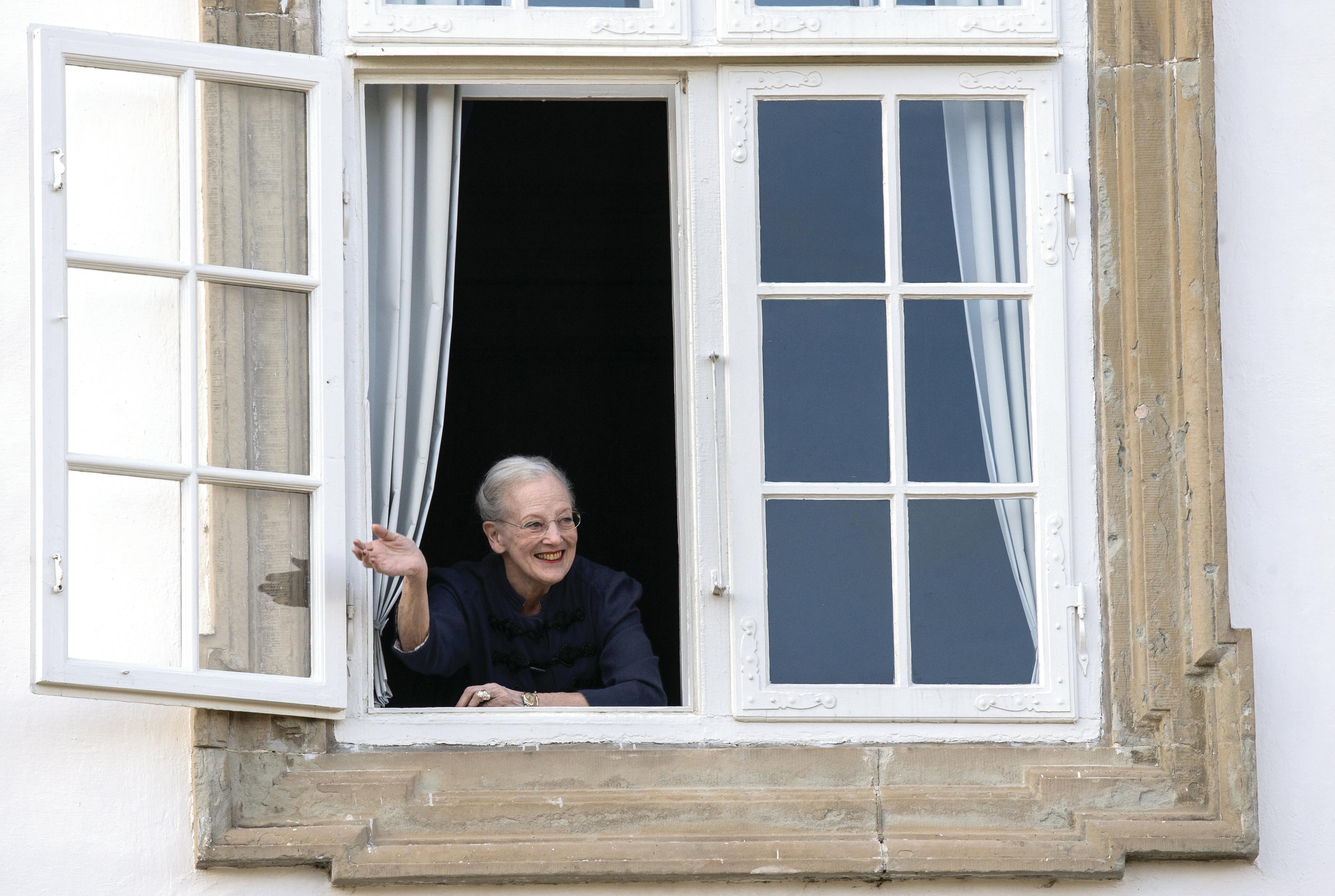 Dronning Margrethes 75-års fødselsdag. Morgensang på Fredensborg Slot.  