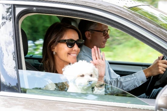 Prinsesse Marie og Charles-Henri Keller bag rattet