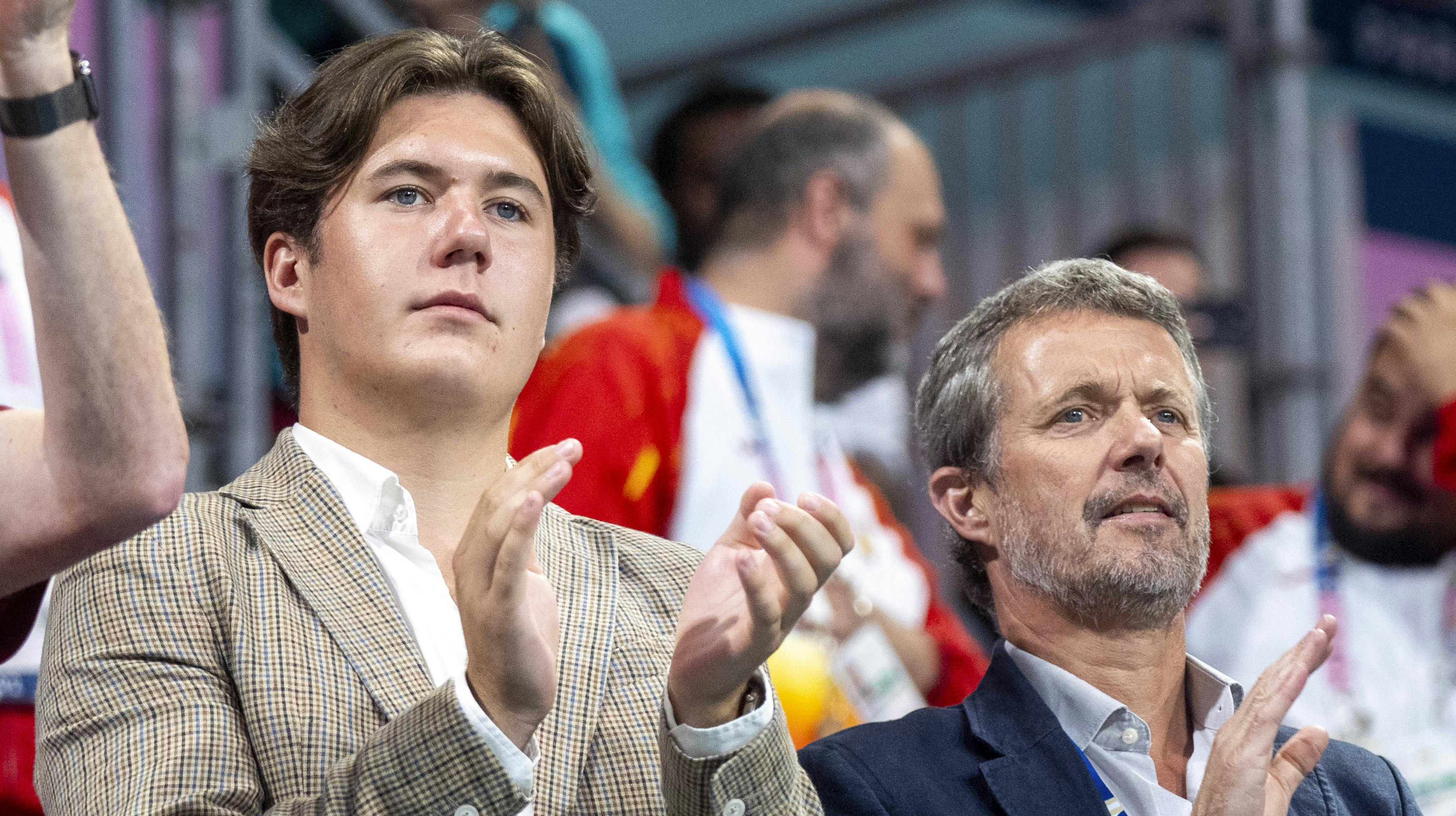 Kronprins Christian og kong Frederik. 