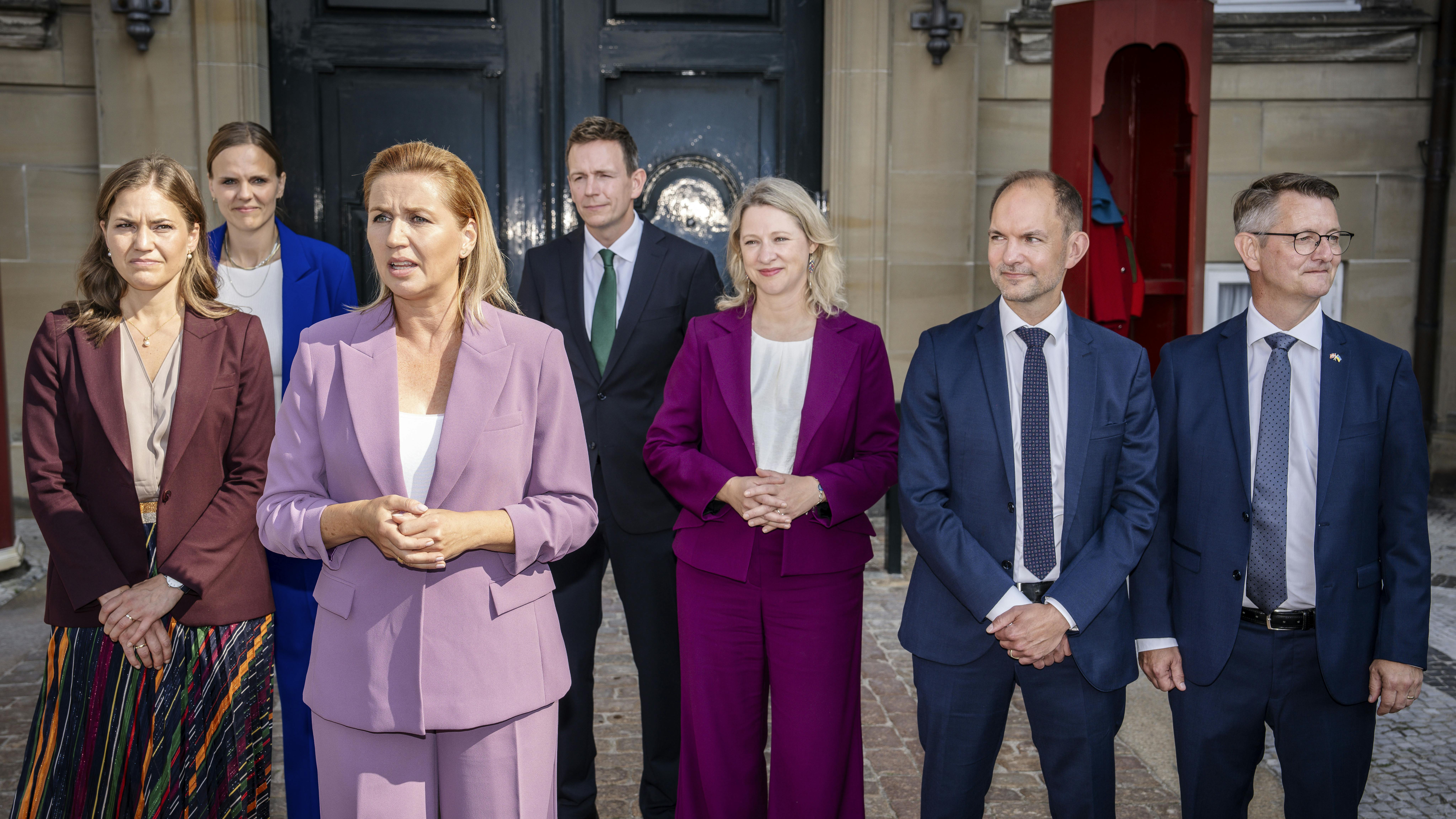 Marie Bjerre, Caroline Stage, Mette Frederiksen, Rasmus Stoklund, Sophie Hæstorp Andersen, Jeppe Bruus og Torsten Schack Pedersen.