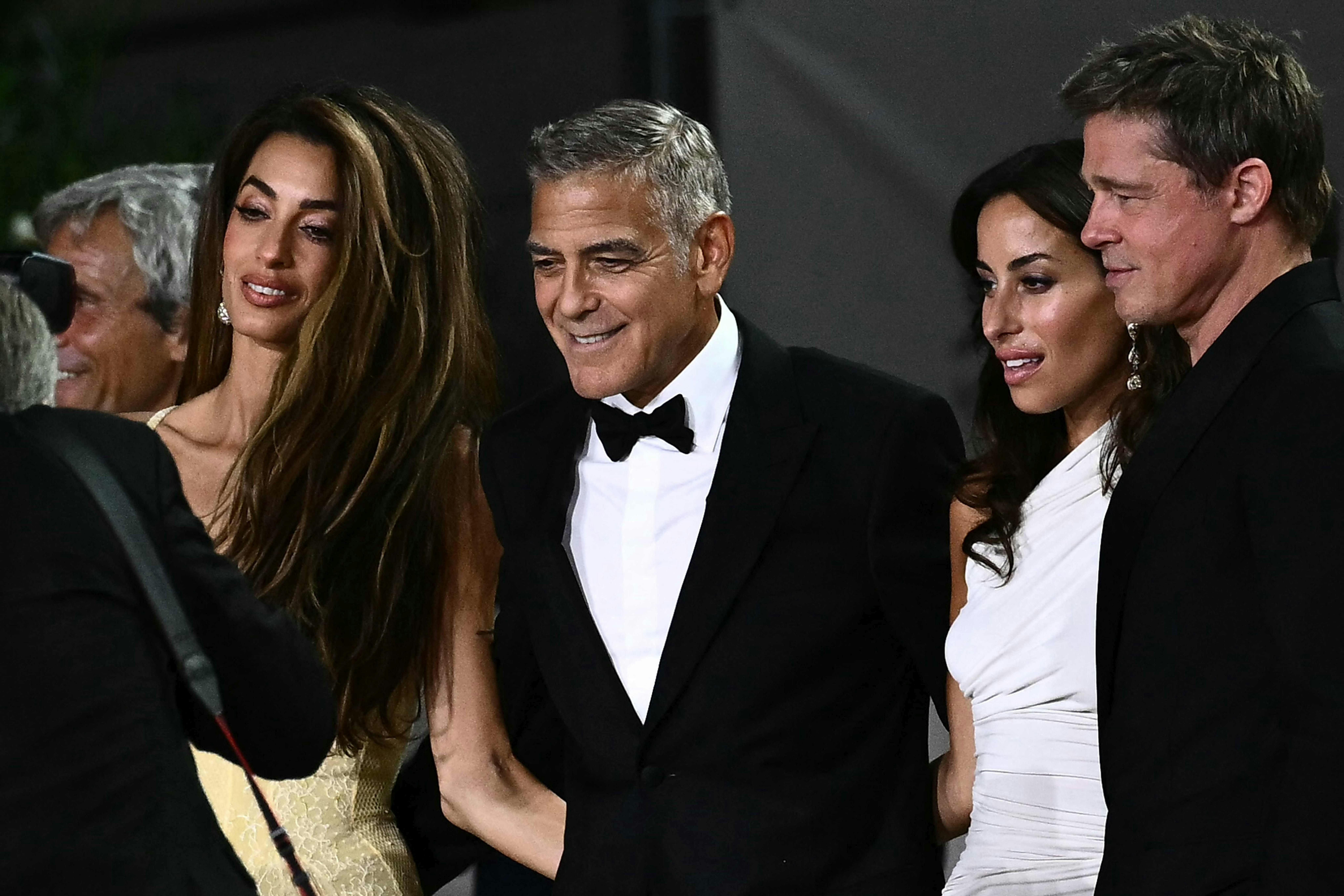 Amal Clooney, George Clooney, Ines de Ramon og Brad Pitt