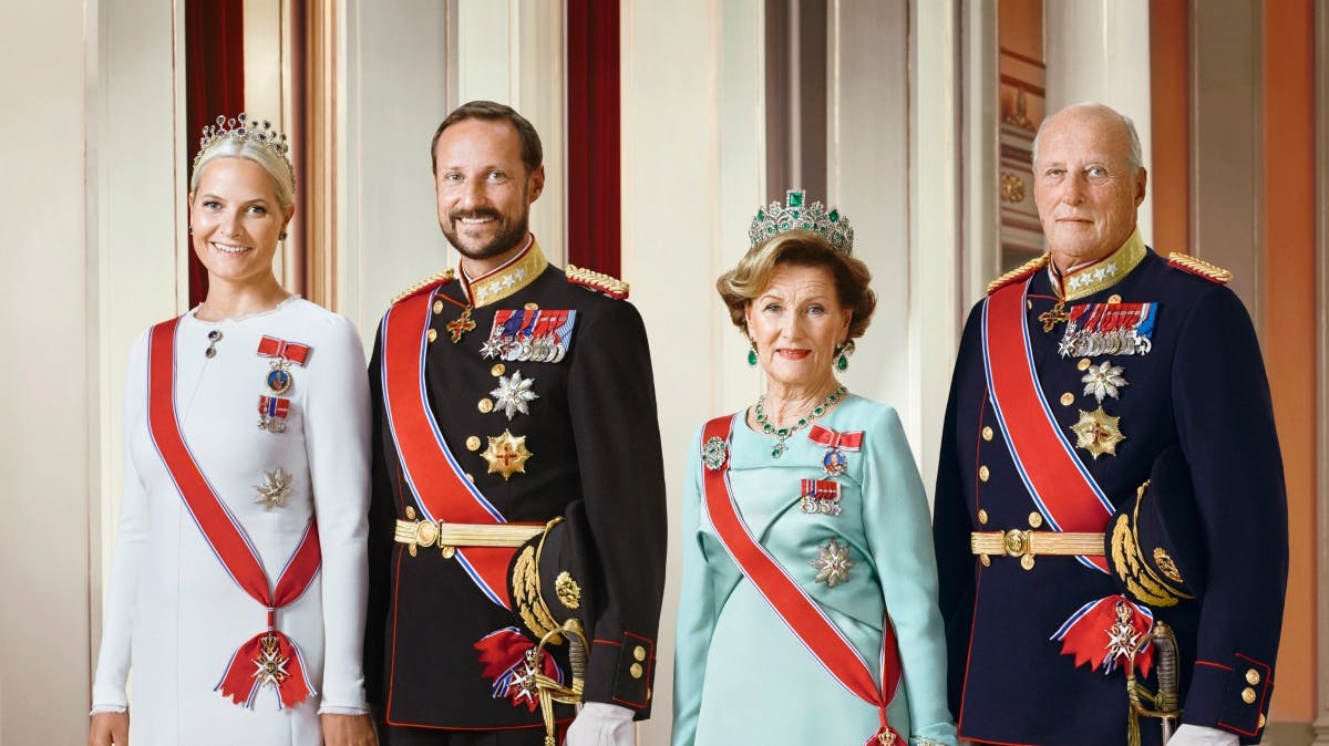 Kronprinsesse Mette-Marit, kronprins Haakon, dronning Sonja og kong Harald.