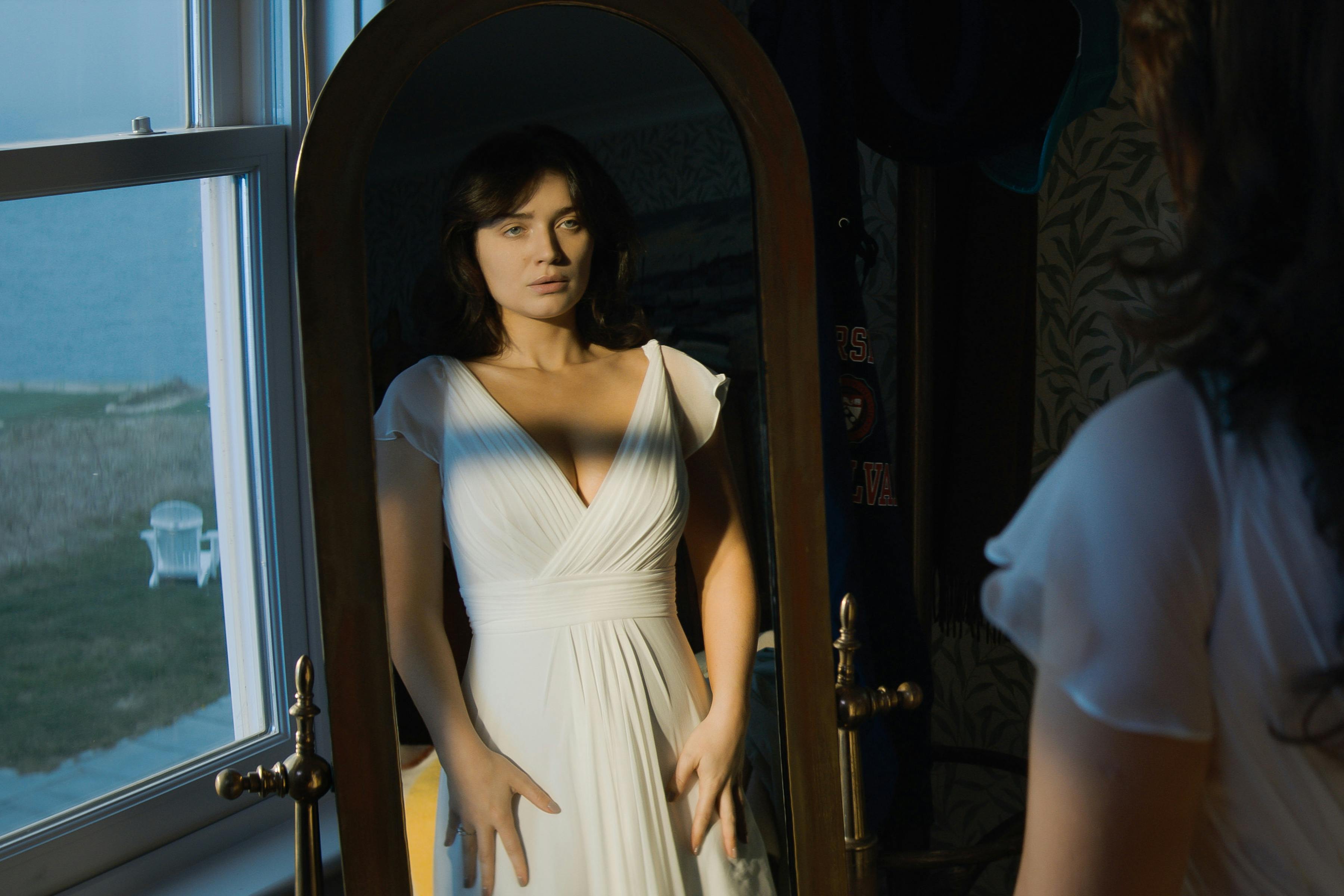 "The Perfect Couple" med Eve Hewson.