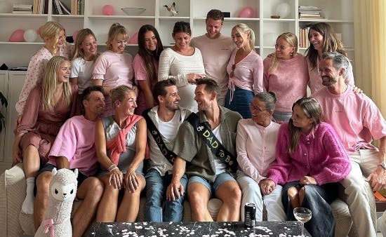 Gæsterne ved Morten Kjeldgaard og Frederik Hauns babyshower. 