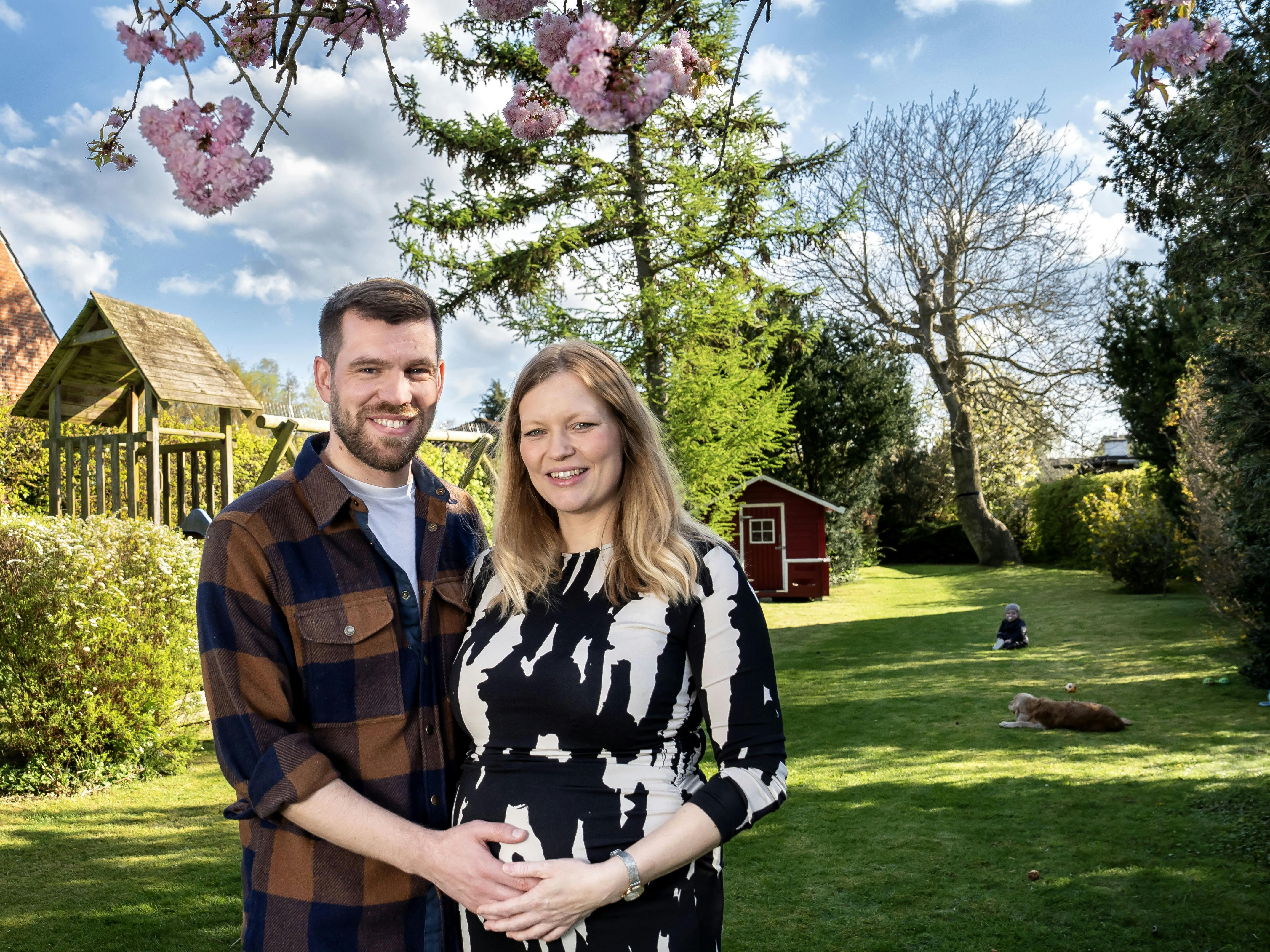 OPGAVE: Interview medkirke- og by- og planminister Morten Dahlin og hans kone, LauraSTED: Karlslundevej 7, KarlslundeJOURNALIST: John LautrupFOTOGRAF: Hanne JuulDATO: 20240429