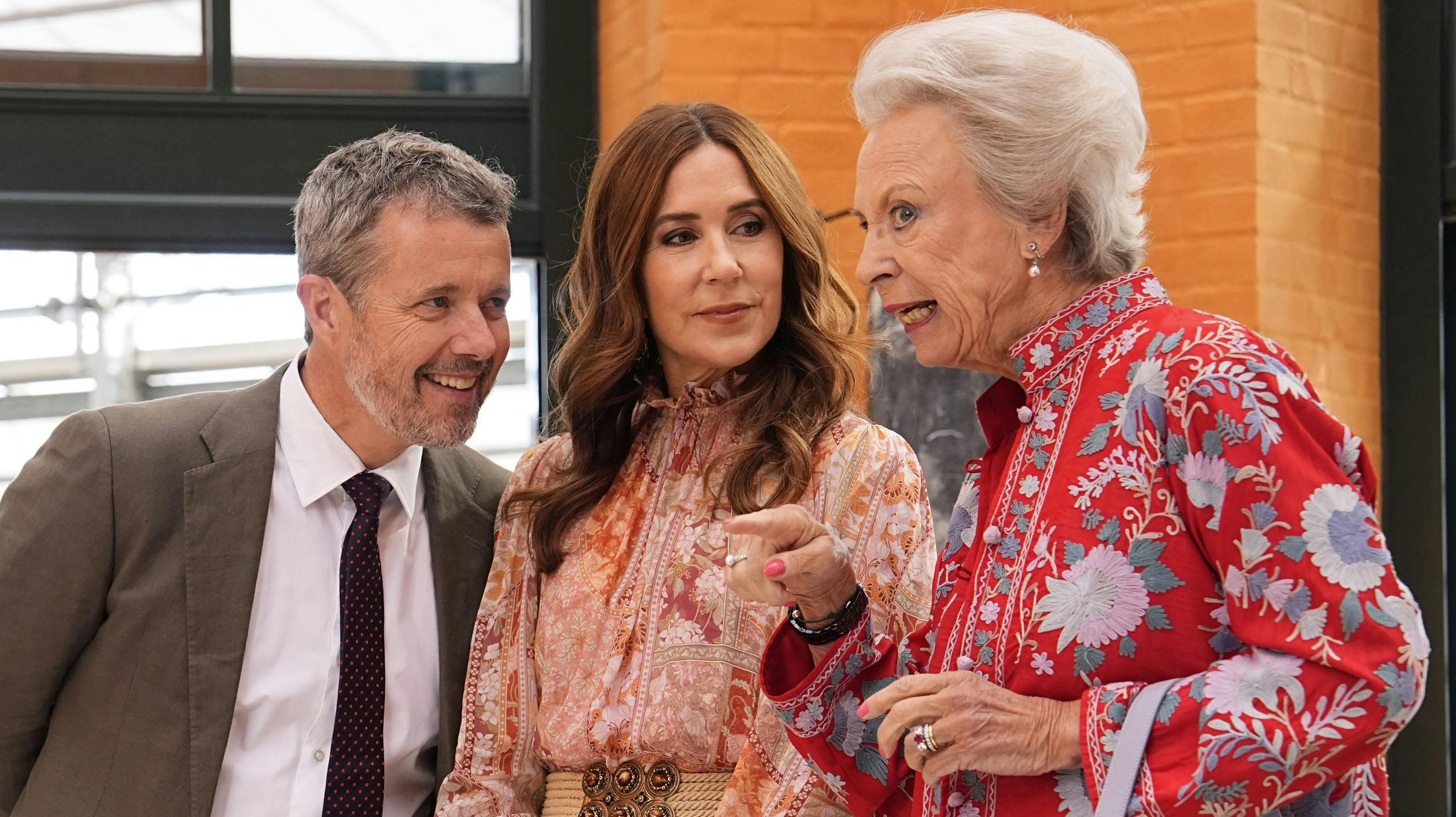 Kong Frederik, dronning Mary og prinsesse Benedikte. 