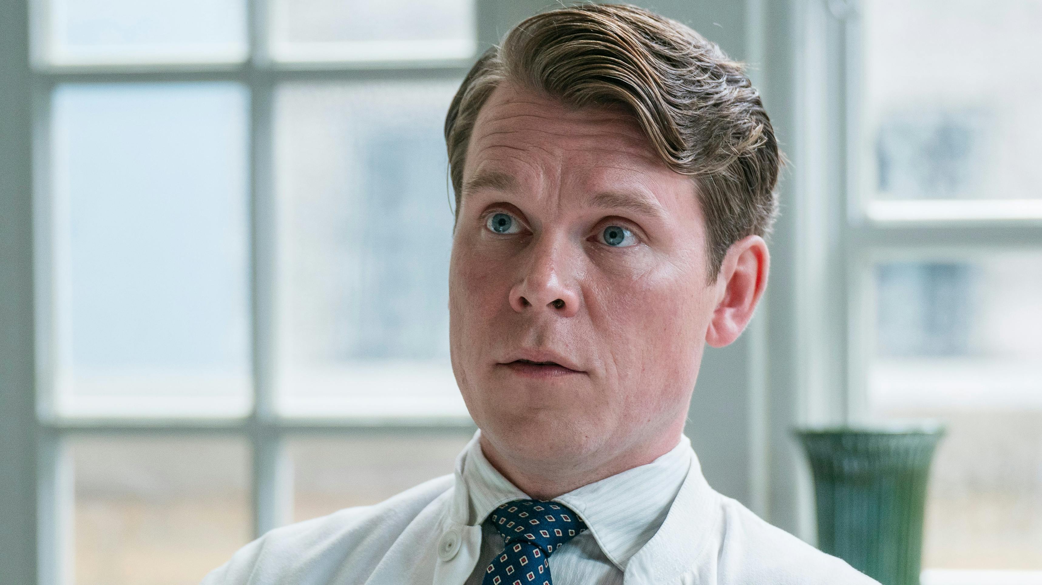 Thue Ersted Rasmussen som dr. Friis i "Sygeplejeskolen".