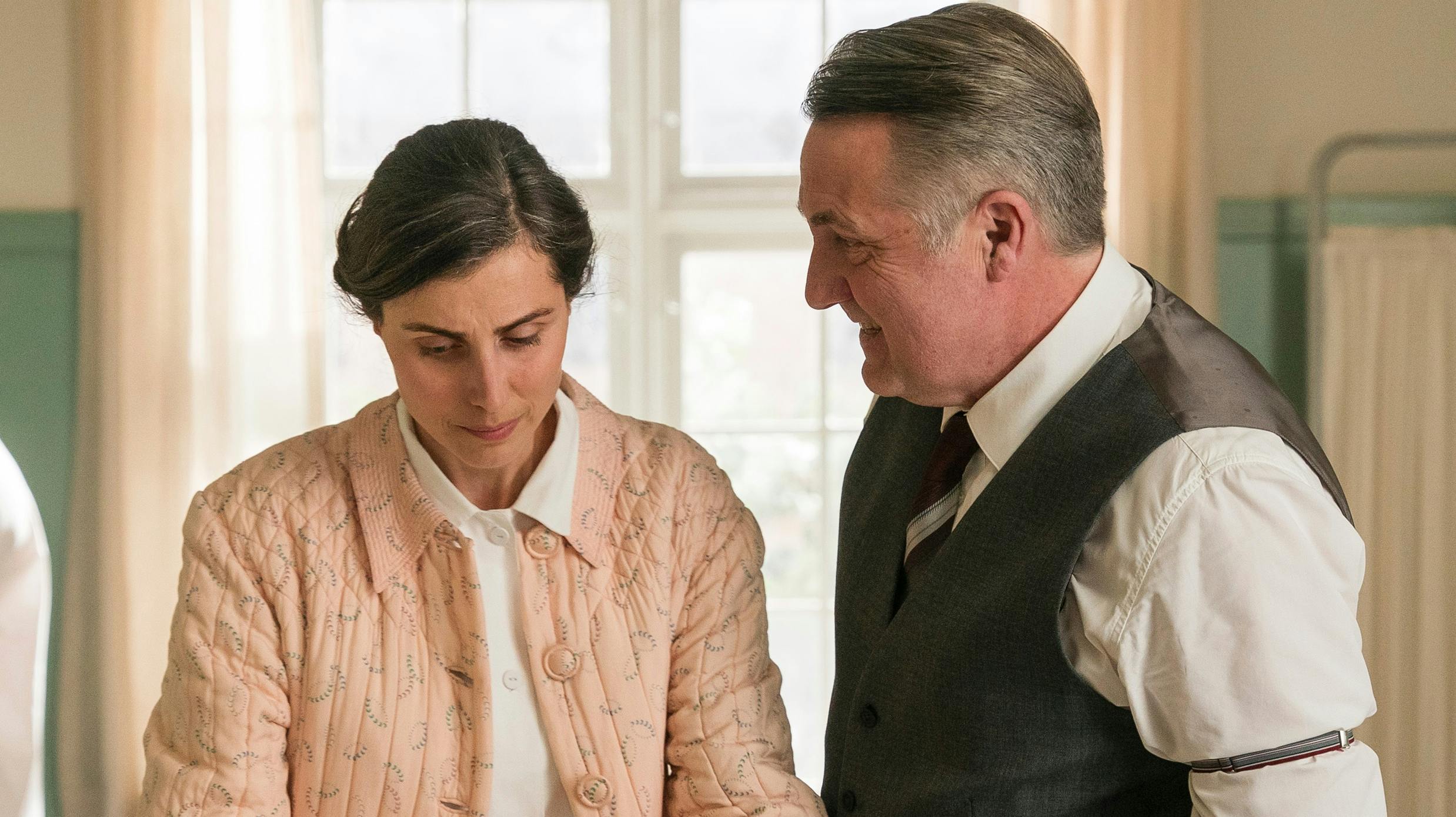 Nina og Bent i "Sygeplejeskolen".