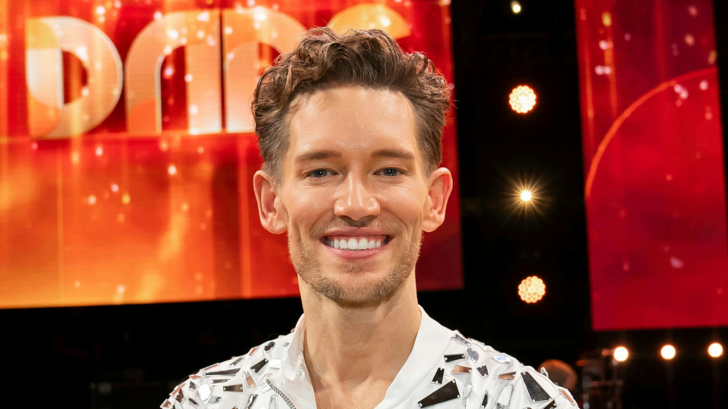 Billedet siger alt Morten Kjeldgaard kysser konstant på tvillingerne