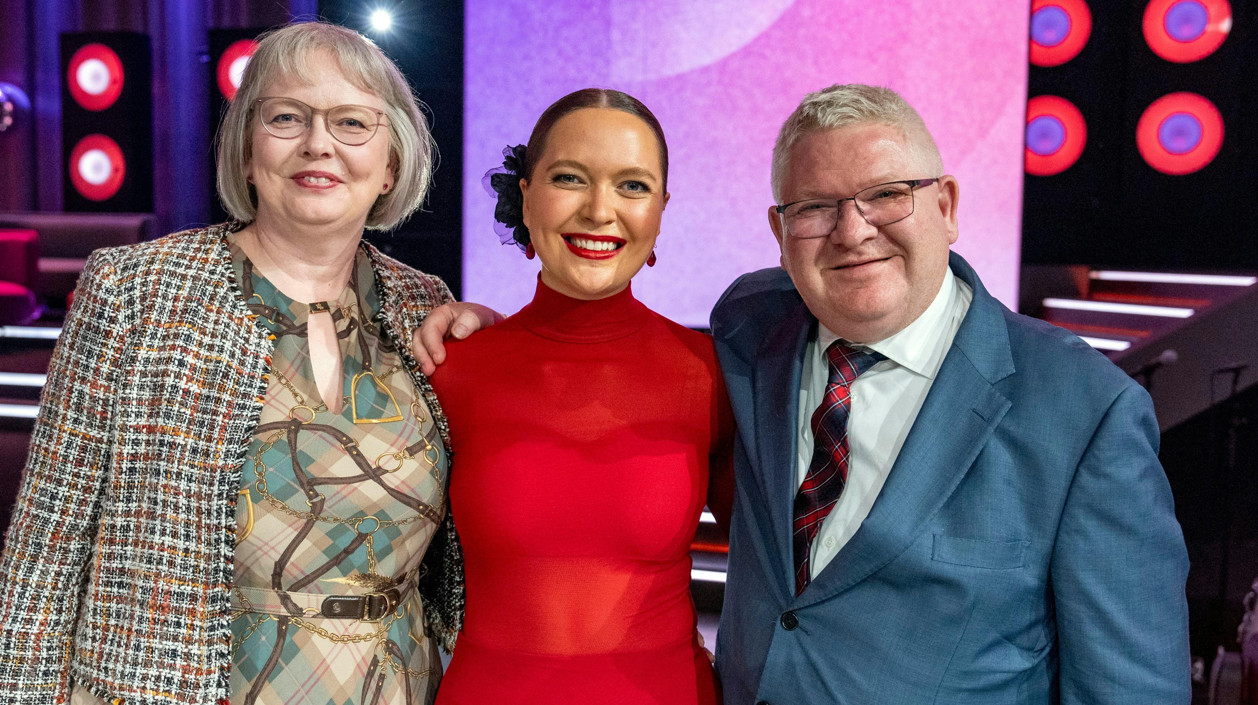 Rachel Ellebye med forældrene Theresia og Lars.