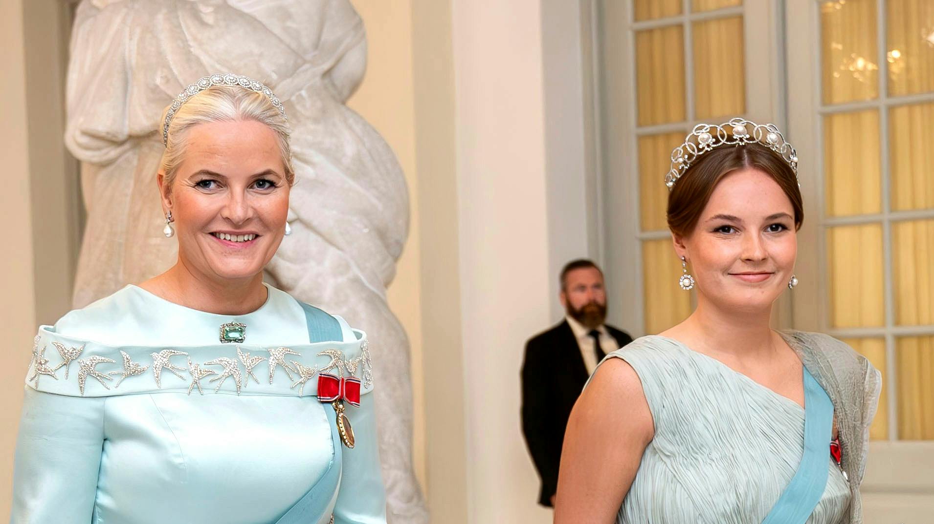 Kronprinsesse Mette-Marit og prinsesse Ingrid Alexandra.