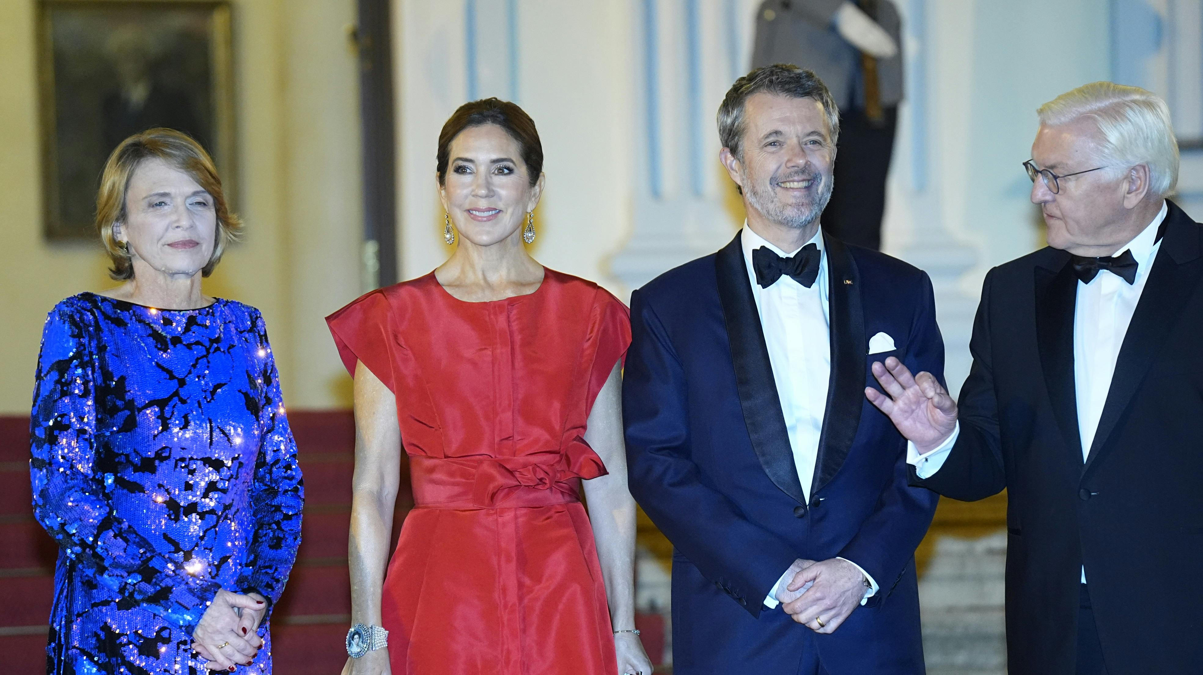 Kong Frederik og dronning Mary til gallamiddag i Berlin. 