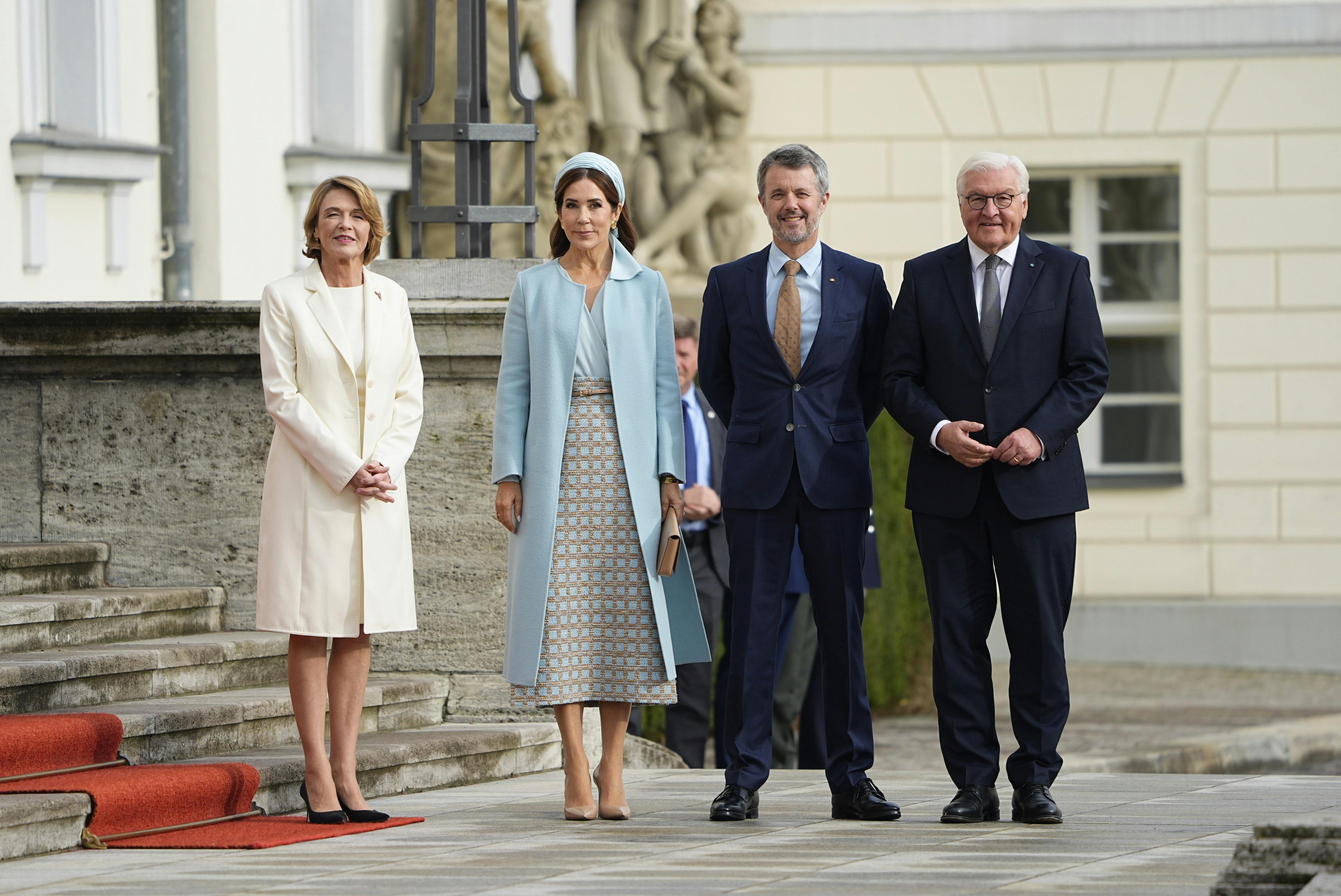 Kong Frederik og dronning Mary i Tyskland med Forbundspræsident Frank-Walter Steinmeier og hans hustru, Elke Büdenbender.