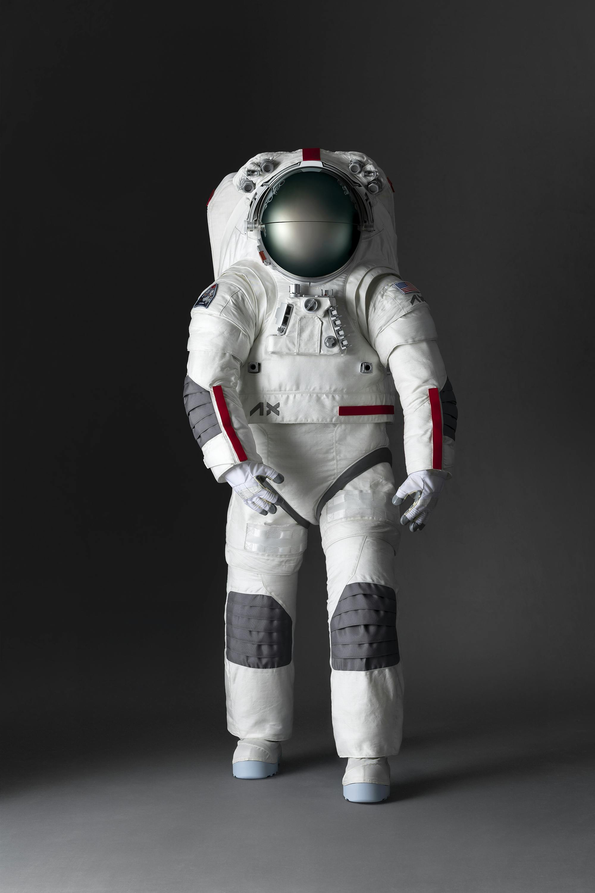 https://imgix.billedbladet.dk/2024-10-22/AxEMU_Prada_Spacesuit_Mockup_20241007_085_0.jpg
