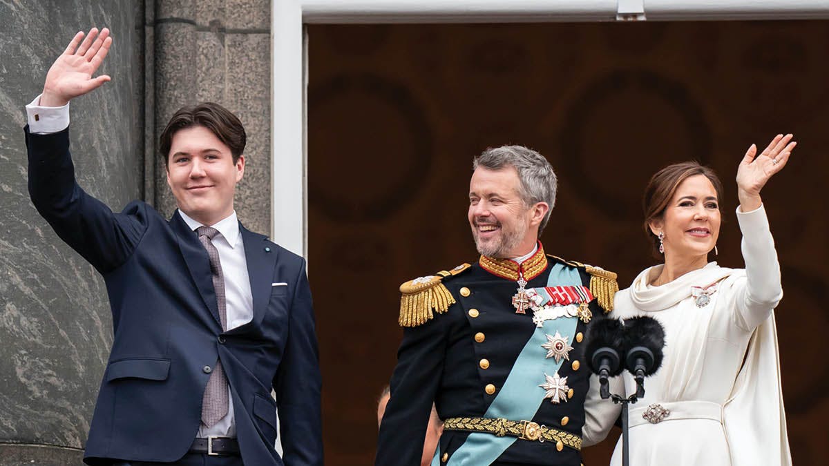 Kronprins Christian, kong Frederik og dronning Mary.