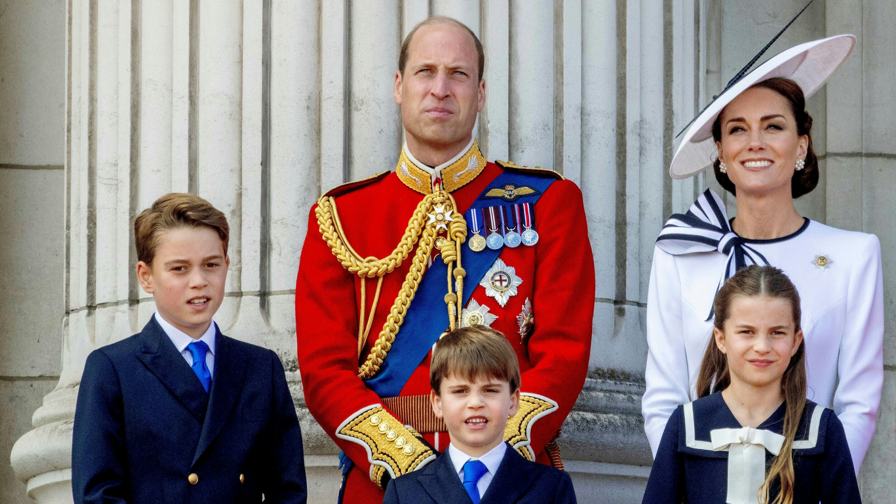 Prins William, prinsesse Kate, prins George, prins Louis og prinsesse Charlotte.