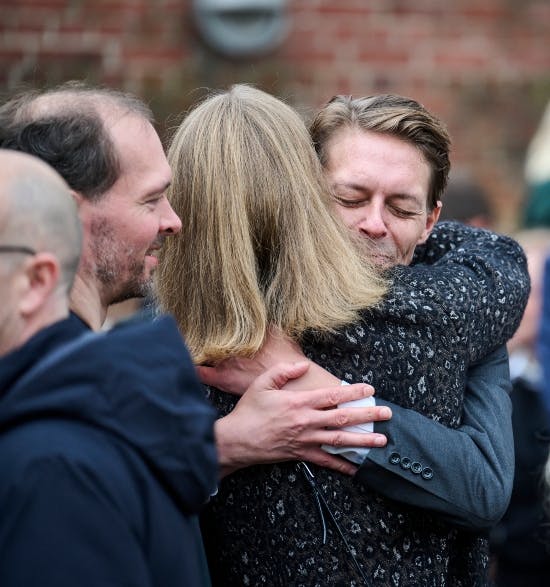 Christian Pilgaard fik mange kram efter bisættelsen.