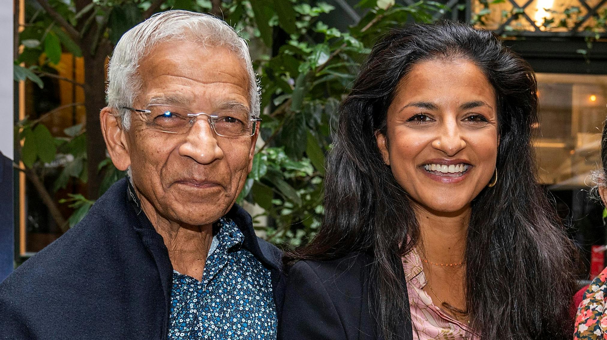 Divya Das og hendes far Sri Sai Das.