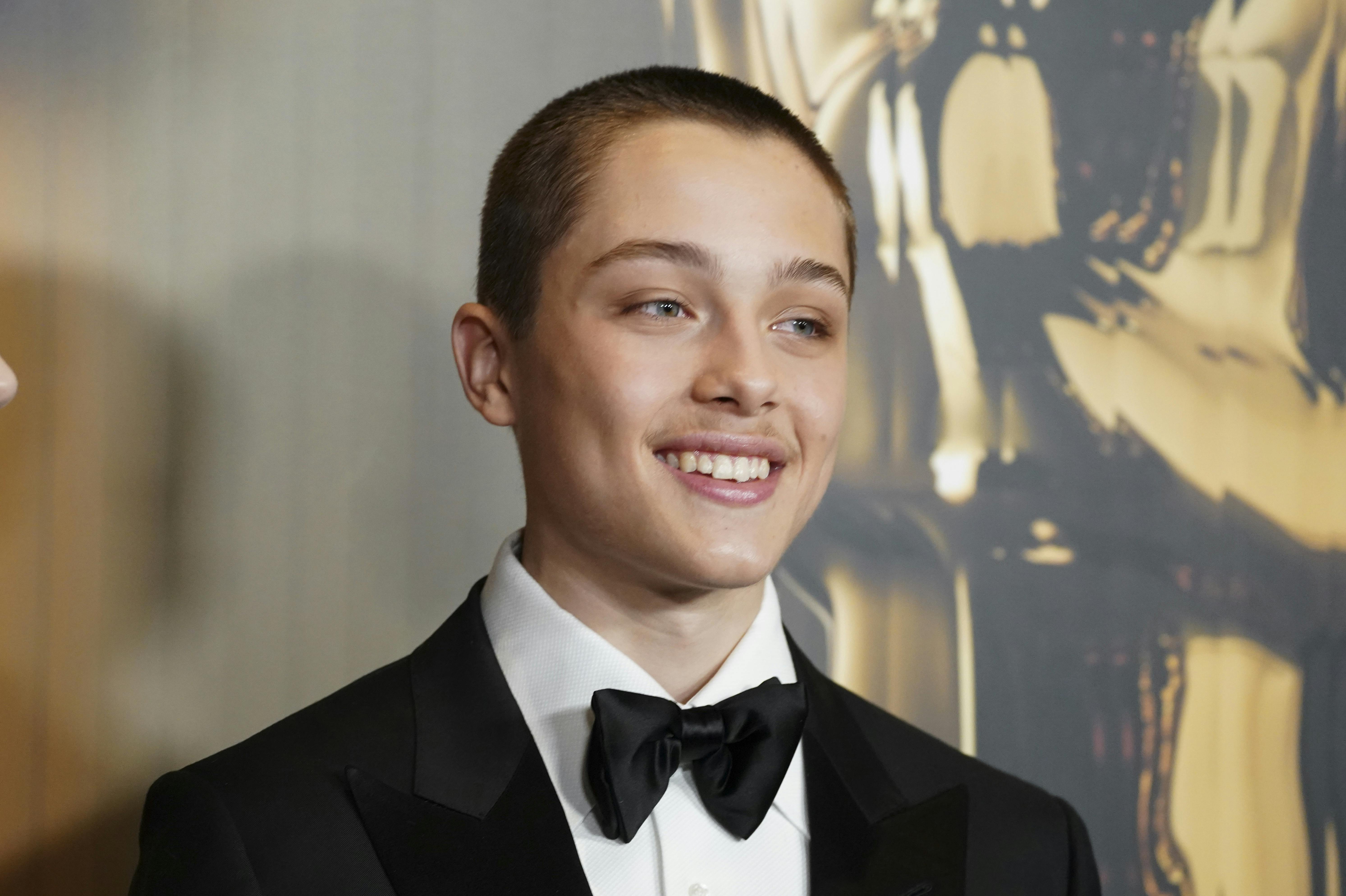 Knox Jolie-Pitt til Governors Awards i weekenden.