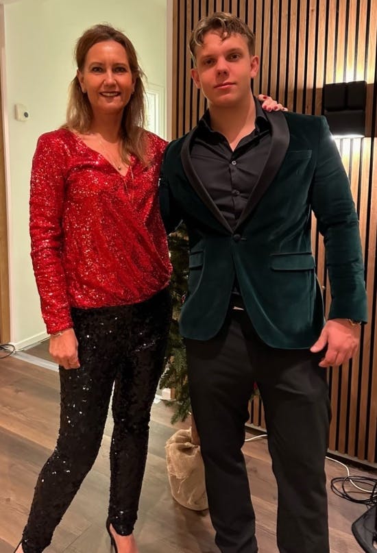 Anette Werner med sønnen Nikolai.