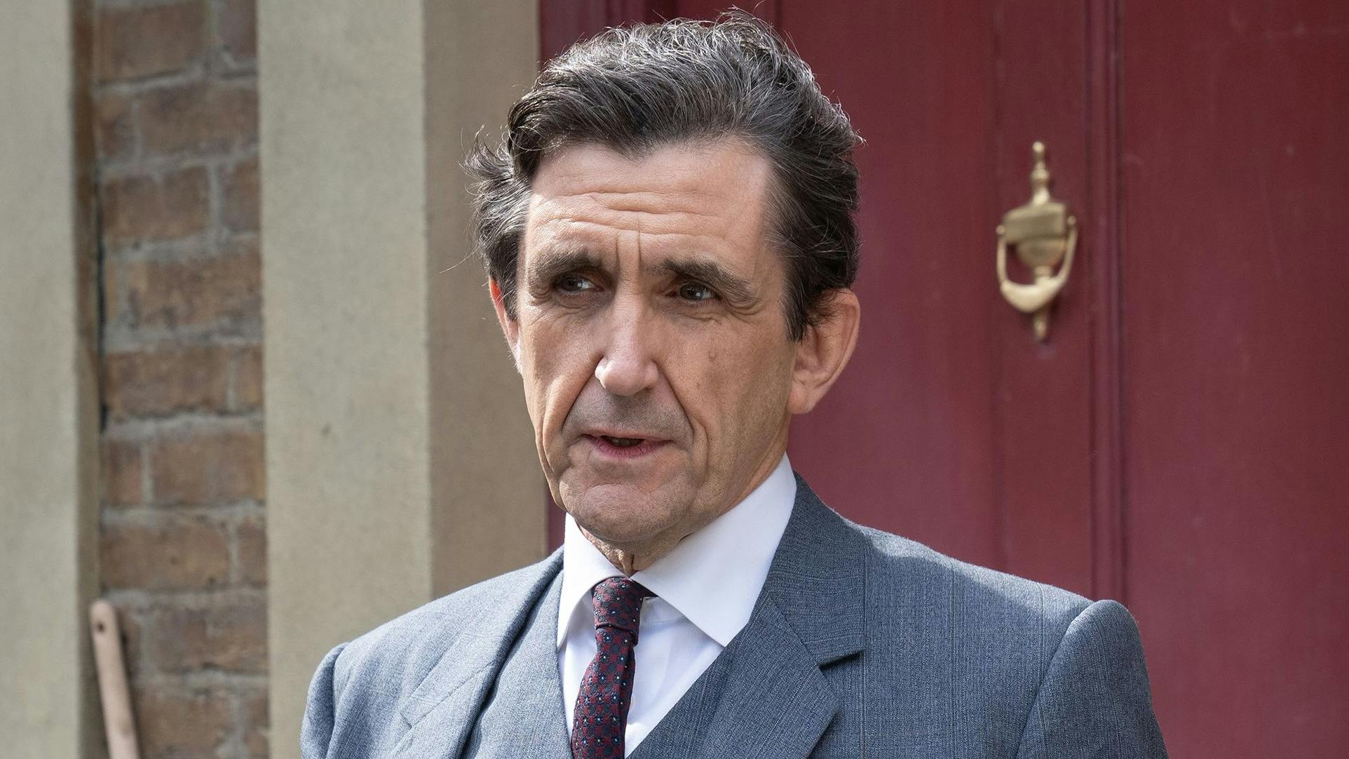 Stephen McGann som dr. Patrick Turner i ”Jordemoderen”. 