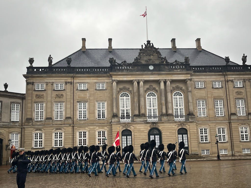 Den Kongelige Livgarde på Amalienborg Slotsplads