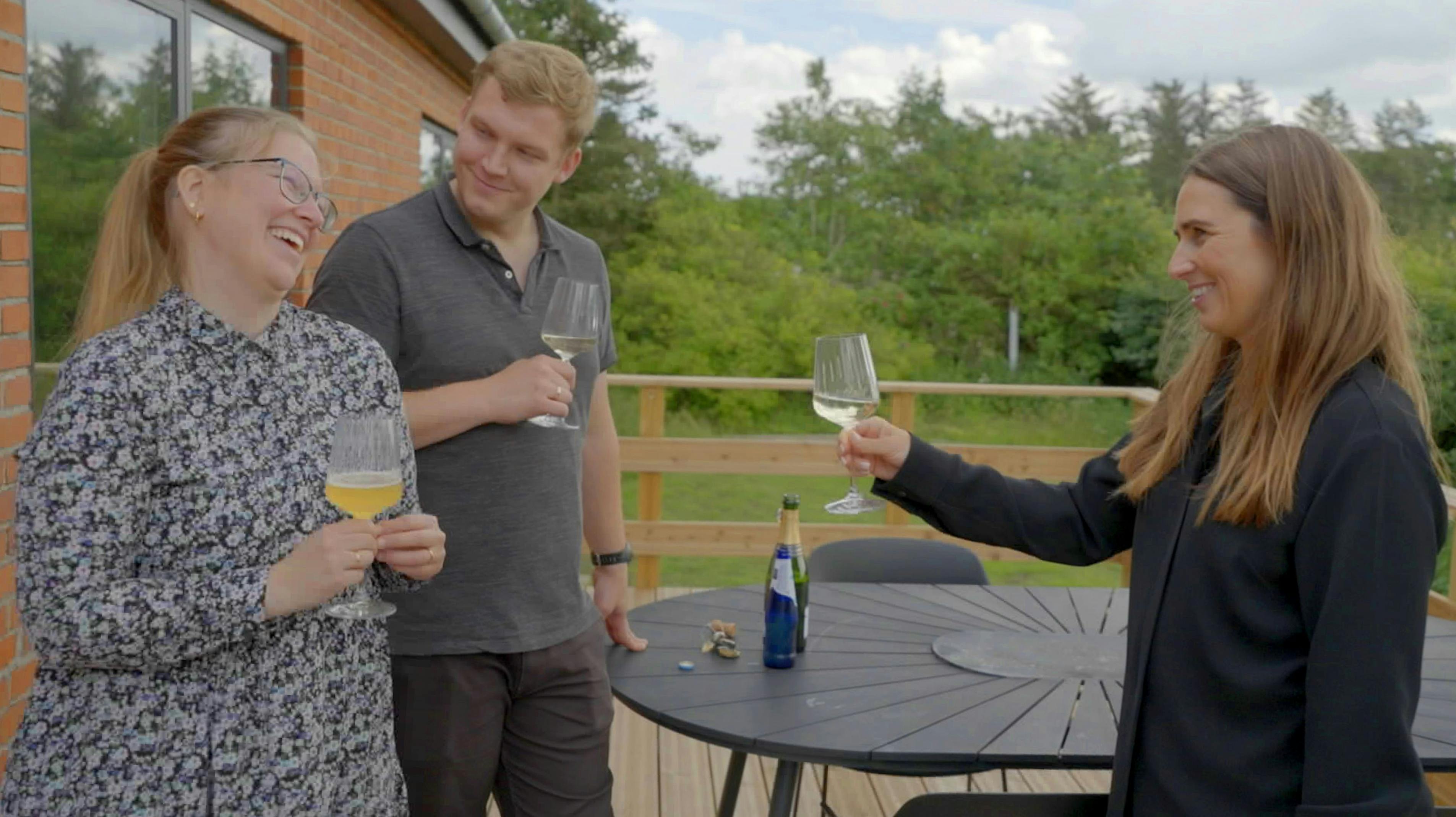 Mia og Jeppe med Line Franck i "Røverkøb i provinsen".