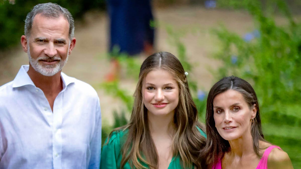 Kong Felipe, prinsesse Leonor og dronning Letizia.