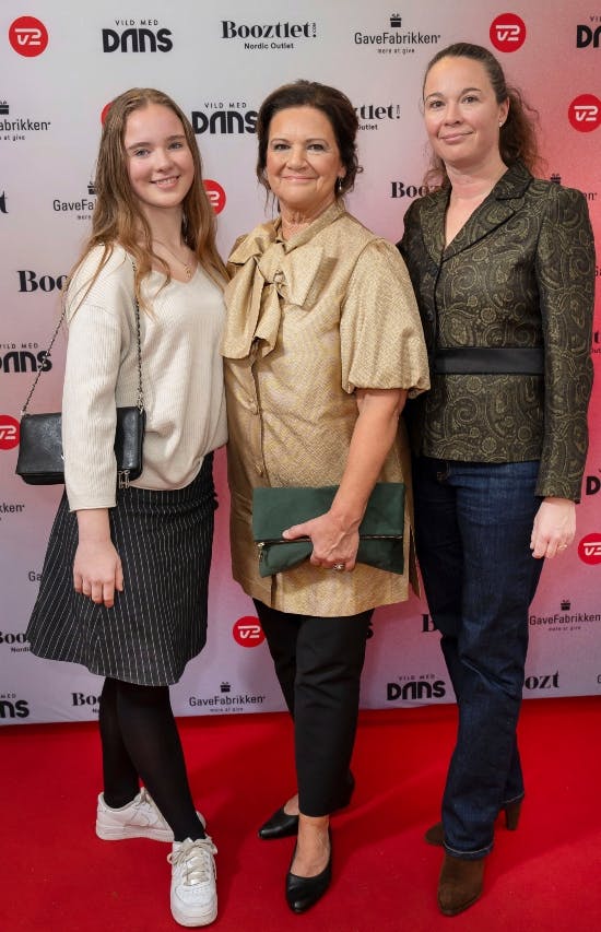 Anne-Mette Rasmussen med barnebarnet Martha og datteren Marie.