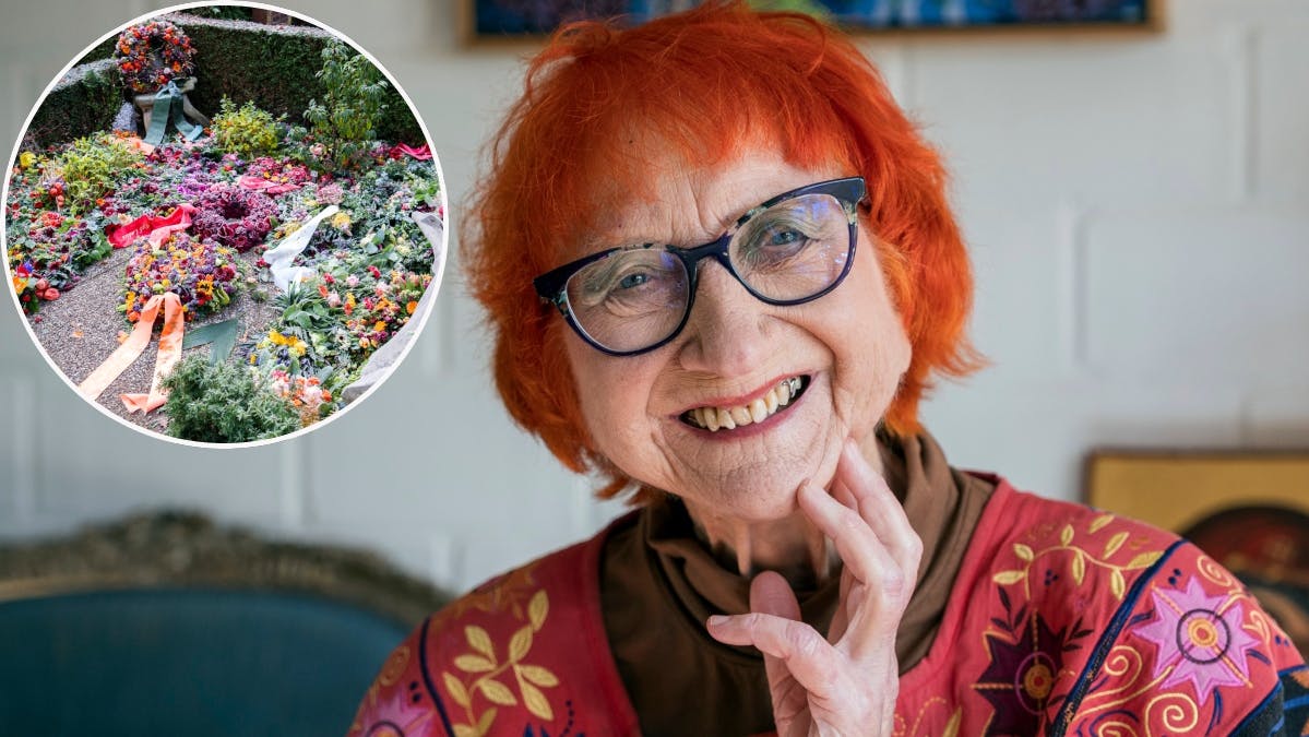 Blomsterhav på Jytte Abildstrøms hvilested på Frederiksberg Kirke. Klik videre og se alle billederne.