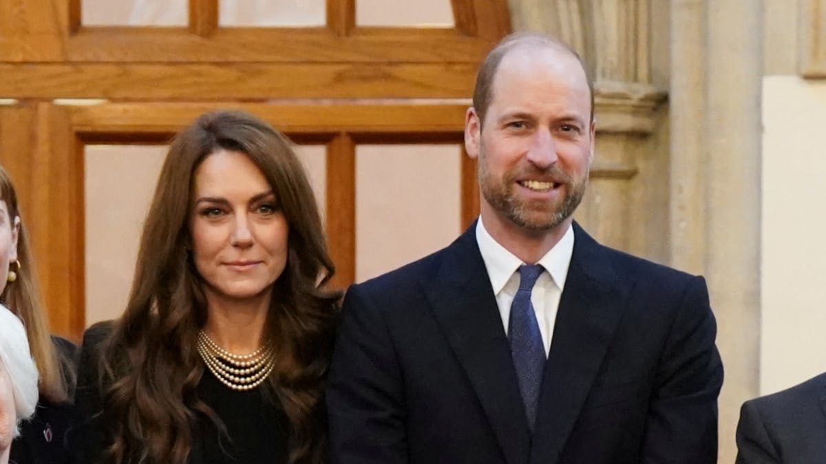 Prinsesse Catherine og prins William hilste på Holocaust-overlevende ved mindeceremonien i London.