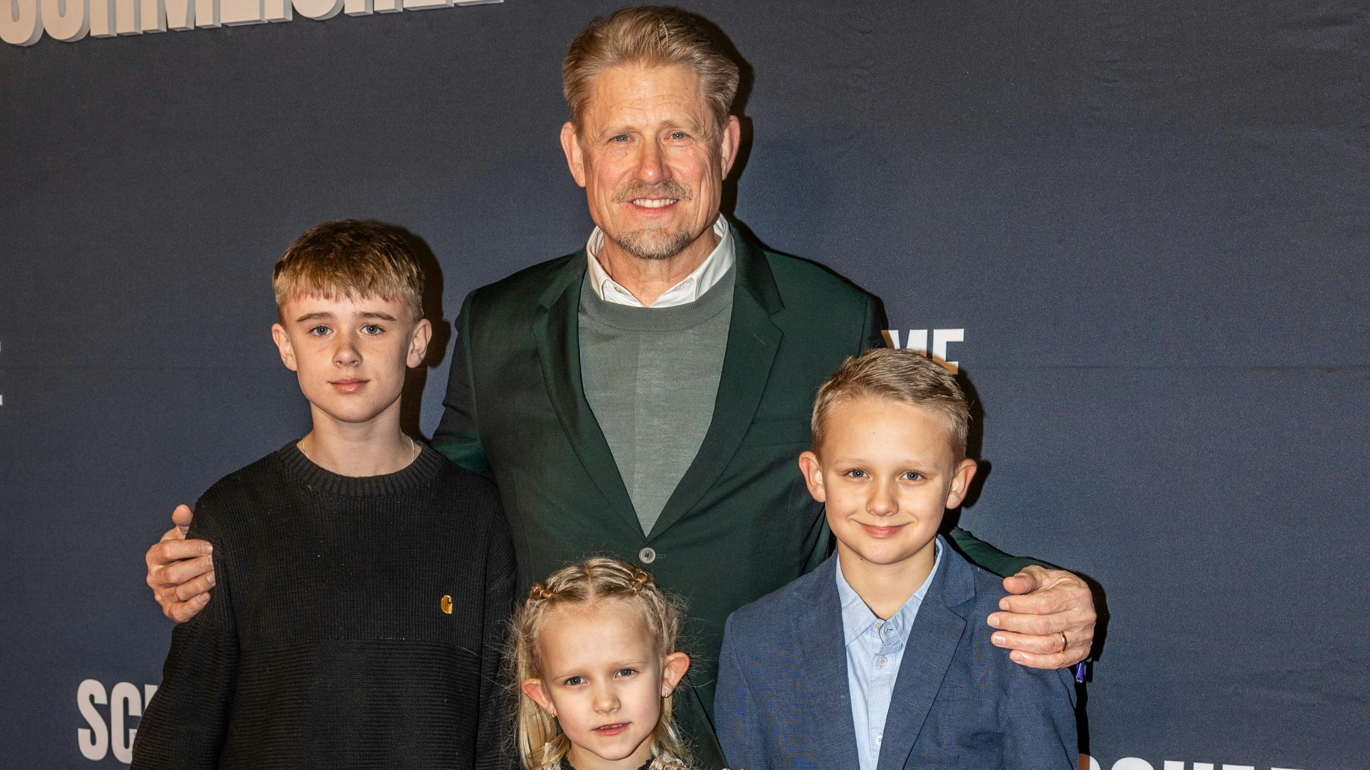 https://imgix.billedbladet.dk/2025-02-05/20250204-MR-Schmeichel---Pressefotograf-Mikael-Rieck_1-%281%29.jpg