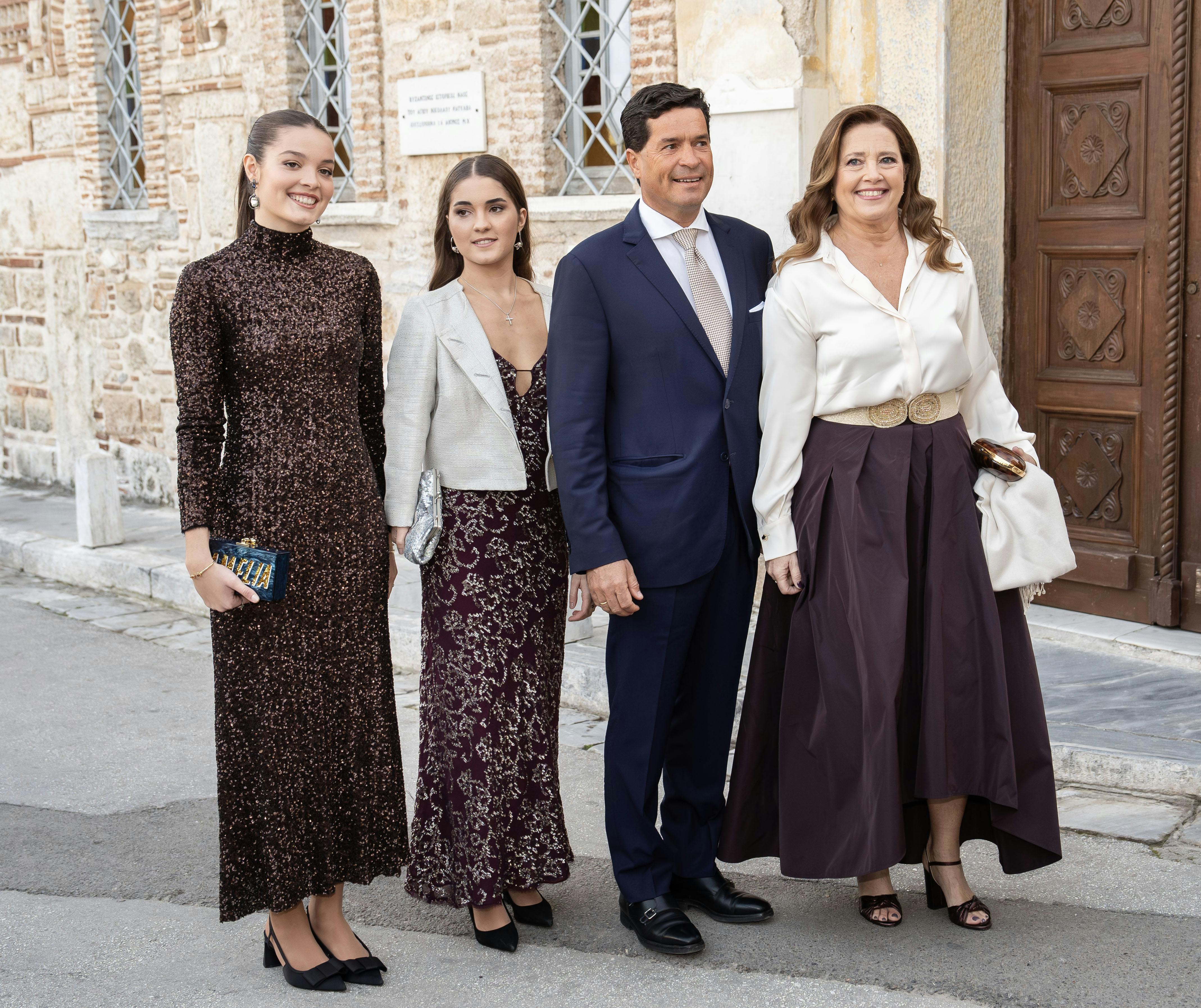OPGAVE: Bryllup mellem Nikolaos de Greece og Chrysi Vardinogianni. Alexia og familie ankommer til kirken.STED: Skt. Nicholas Ragavas kirkenJOURNALIST: Ulrik Ulriksen FOTOGRAF: © Hanne Juul/ Aller Foto & VideoDATO: 20250207