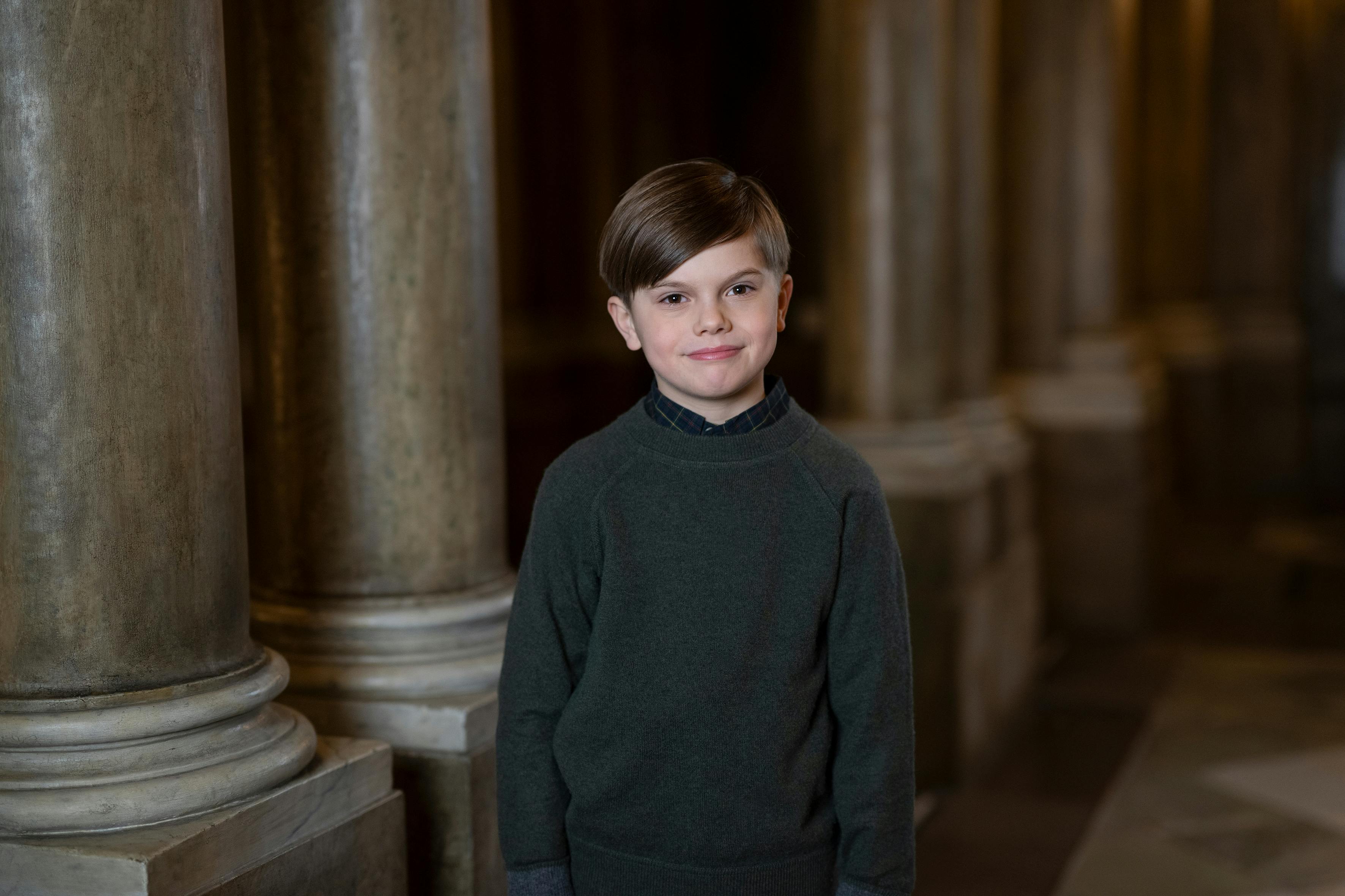 https://imgix.billedbladet.dk/2025-03-02/250302_Prins-Oscar_foto_Kate_Gabor_Kungl_Hovstaterna_2.jpg
