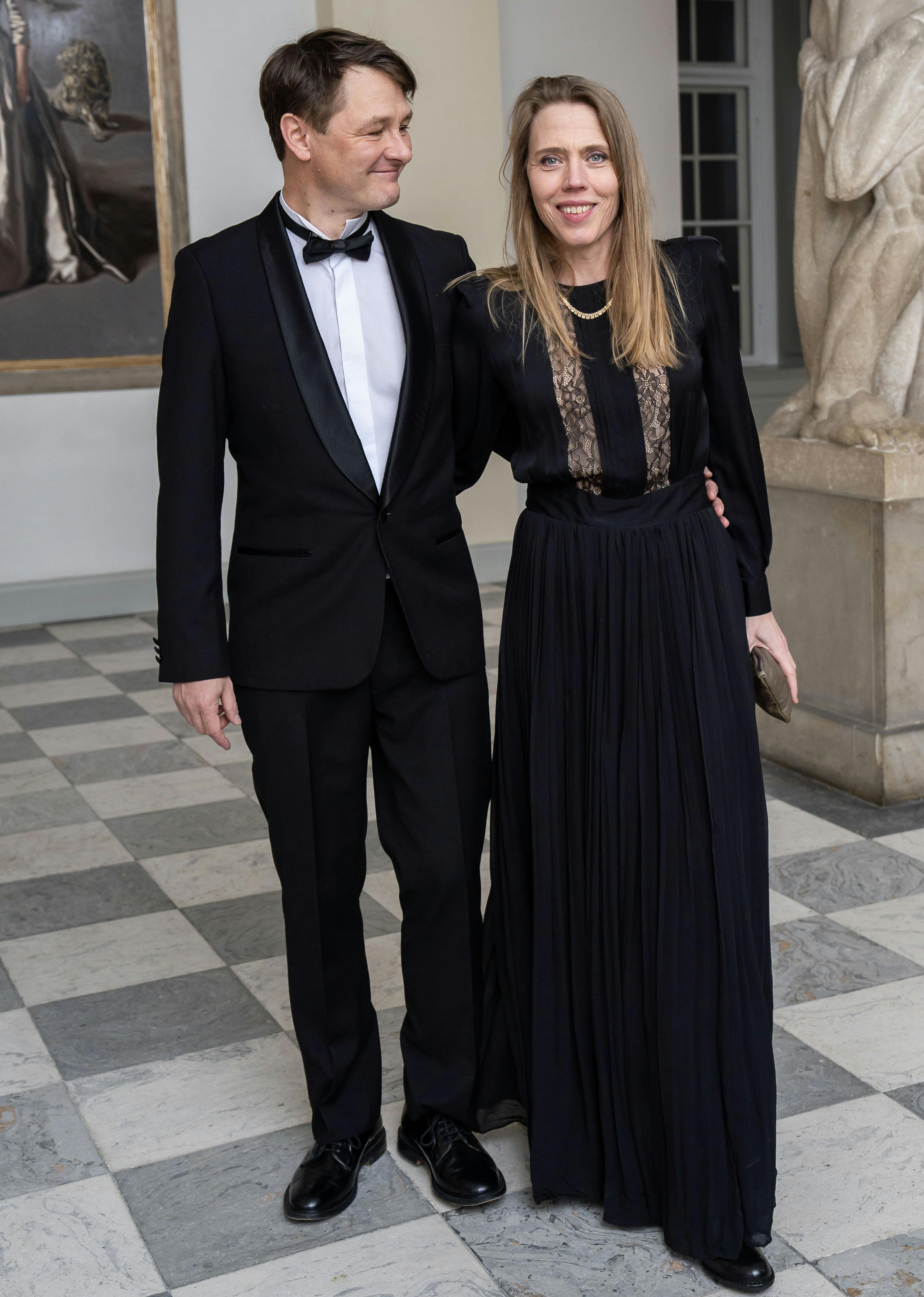 OPGAVE: Kongeparret afholder Aftenselskab for kunst og kultur. POOL 1 A Ankomster i Drabantsalen.STED: Christiansborg slot JOURNALIST: Marianne Singer, Ulrik Ulriksen, Jan KörnerFOTOGRAF: © Hanne Juul/ Aller Foto & VideoDATO: 20250228