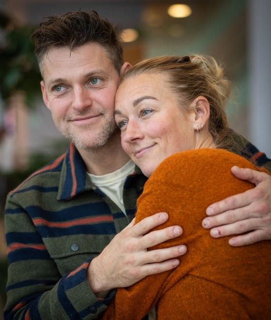 Nanna Brandt med sin mand Frederik.