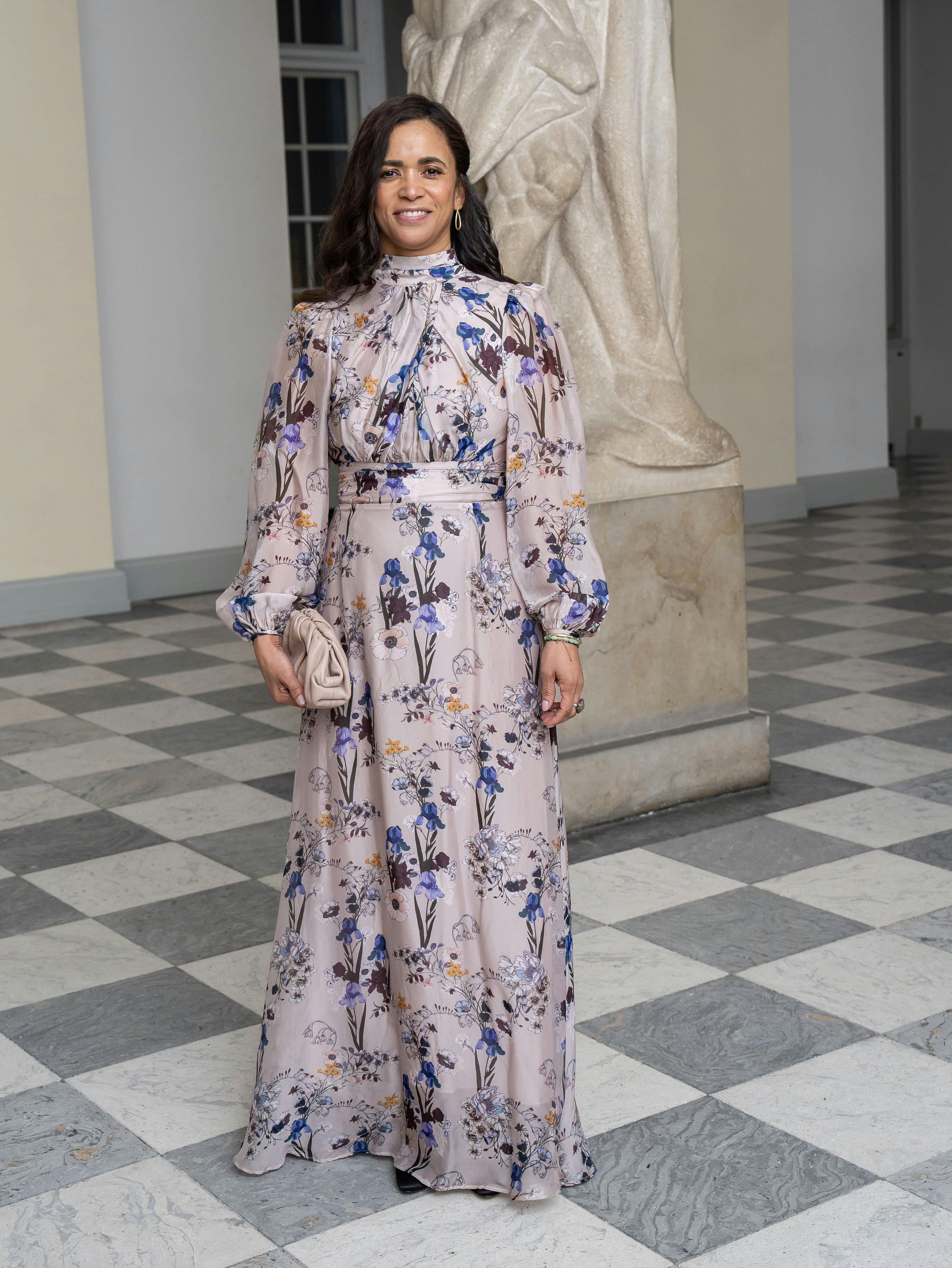 OPGAVE: Kongeparret afholder Aftenselskab for kunst og kultur. POOL 1 A Ankomster i Drabantsalen.STED: Christiansborg slot JOURNALIST: Marianne Singer, Ulrik Ulriksen, Jan KörnerFOTOGRAF: © Hanne Juul/ Aller Foto & VideoDATO: 20250228