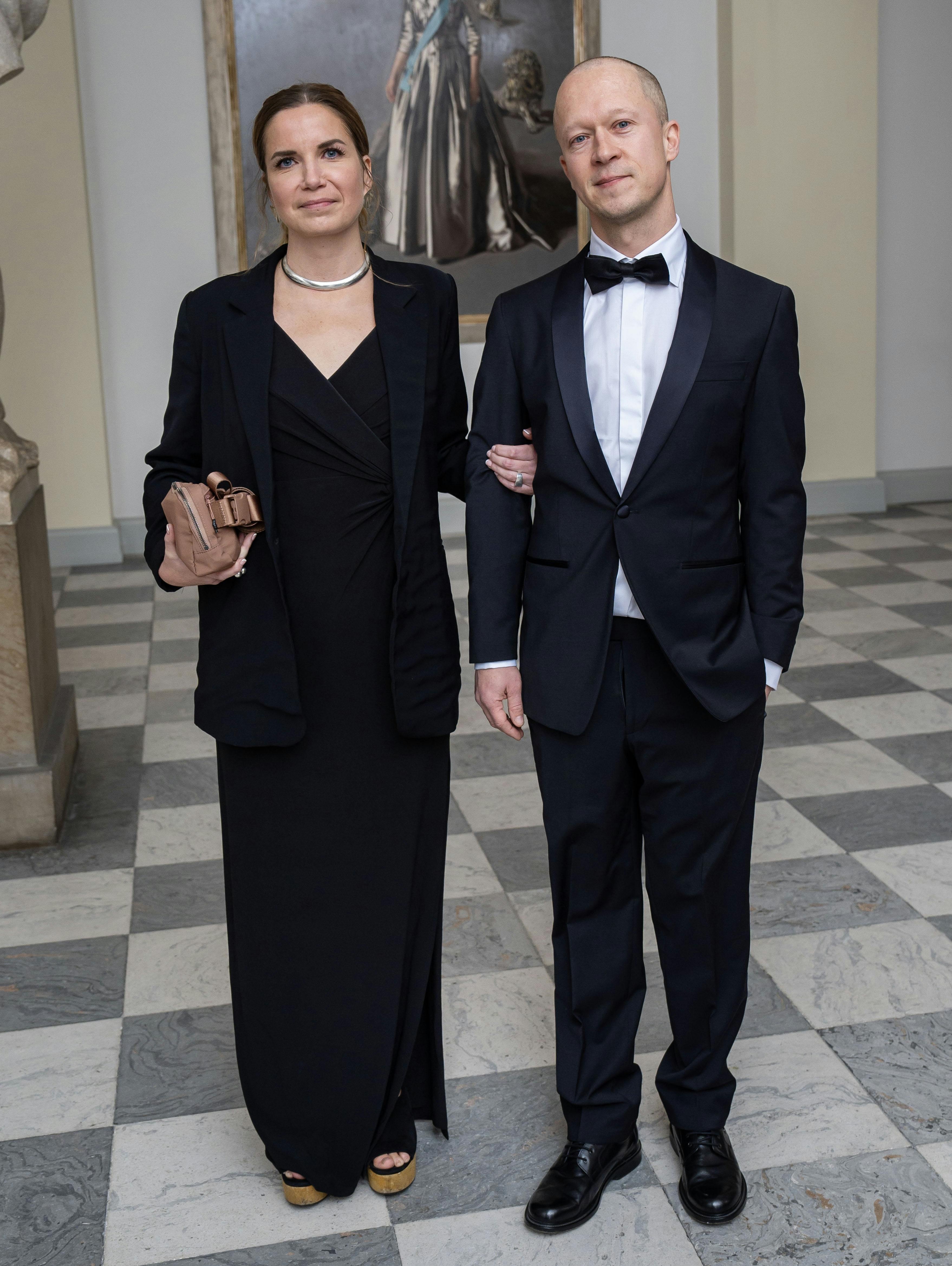 OPGAVE: Kongeparret afholder Aftenselskab for kunst og kultur. POOL 1 A Ankomster i Drabantsalen.STED: Christiansborg slot JOURNALIST: Marianne Singer, Ulrik Ulriksen, Jan KörnerFOTOGRAF: © Hanne Juul/ Aller Foto & VideoDATO: 20250228