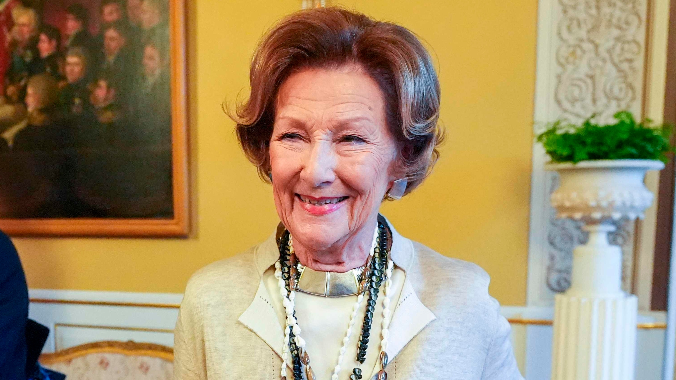 Det norske kongehus deler billede fra dronning Sonjas udlandstur ...