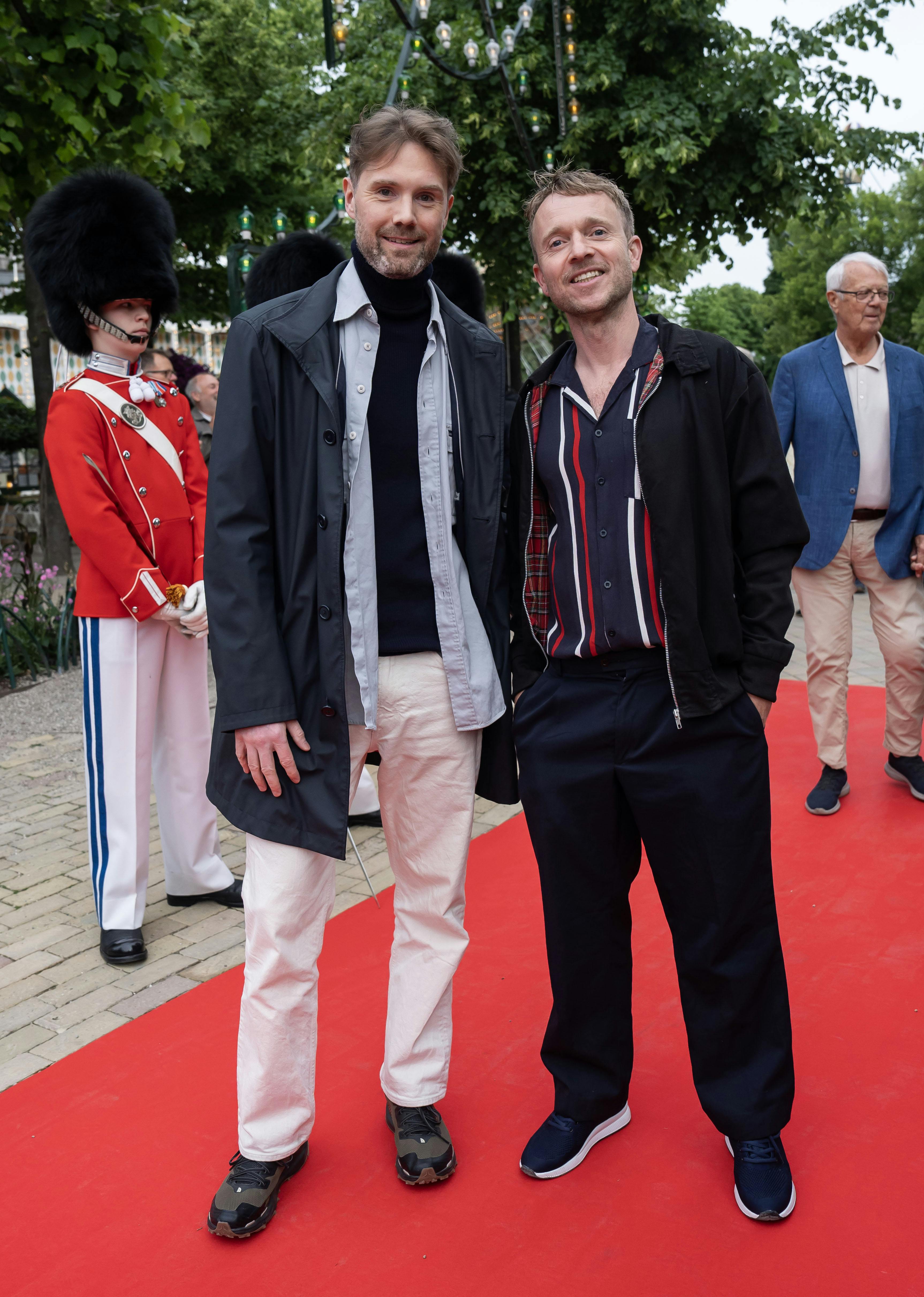 OPGAVE: Premiere på TivolirevyenSTED: TivoliJOURNALIST: Majken Munk og Camilla Maria JohansenFOTOGRAF: © Hanne Juul/ Aller Foto & VideoDATO: 20240607