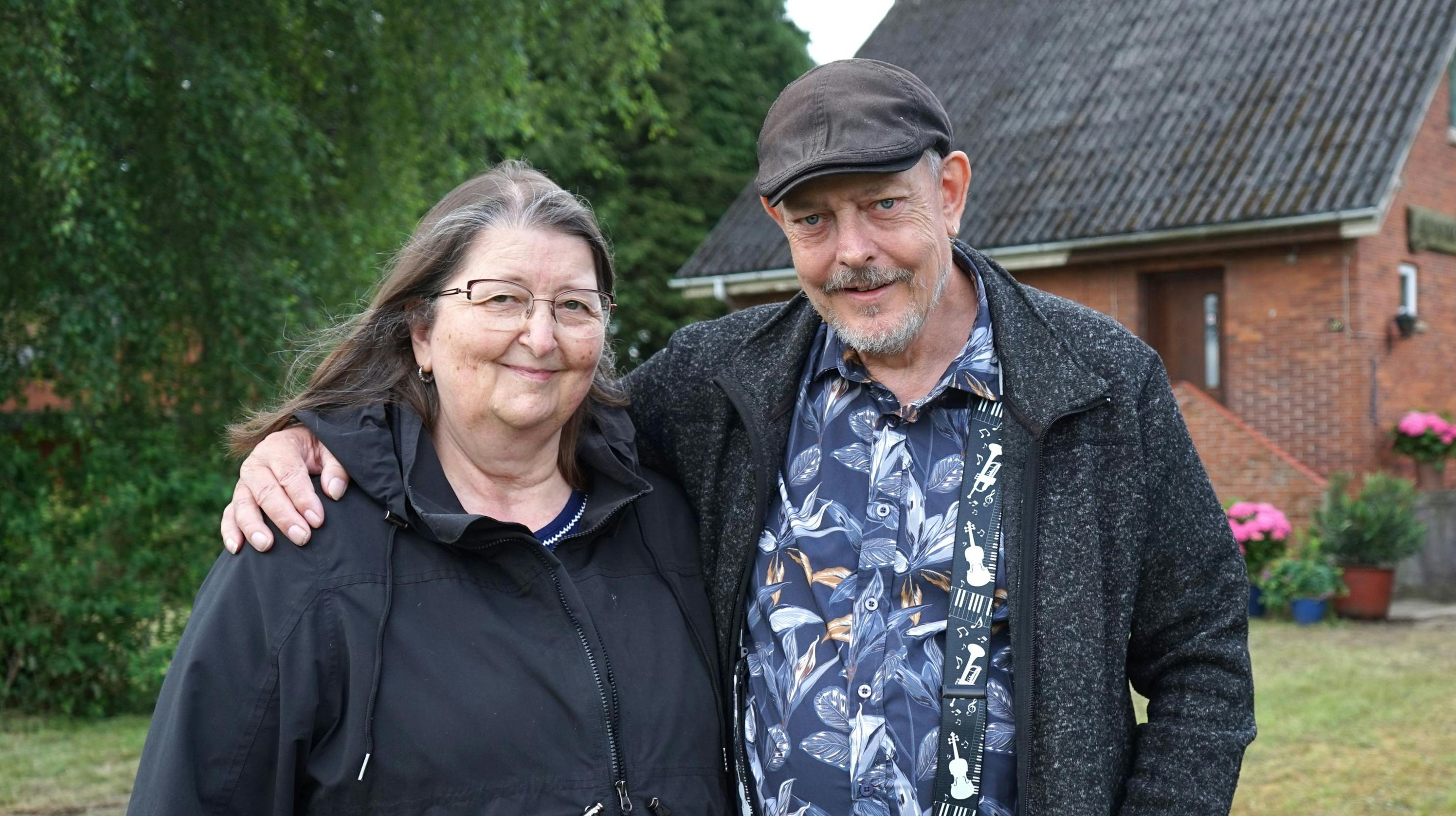 Charlotte og Tonny fra "I hus til halsen".