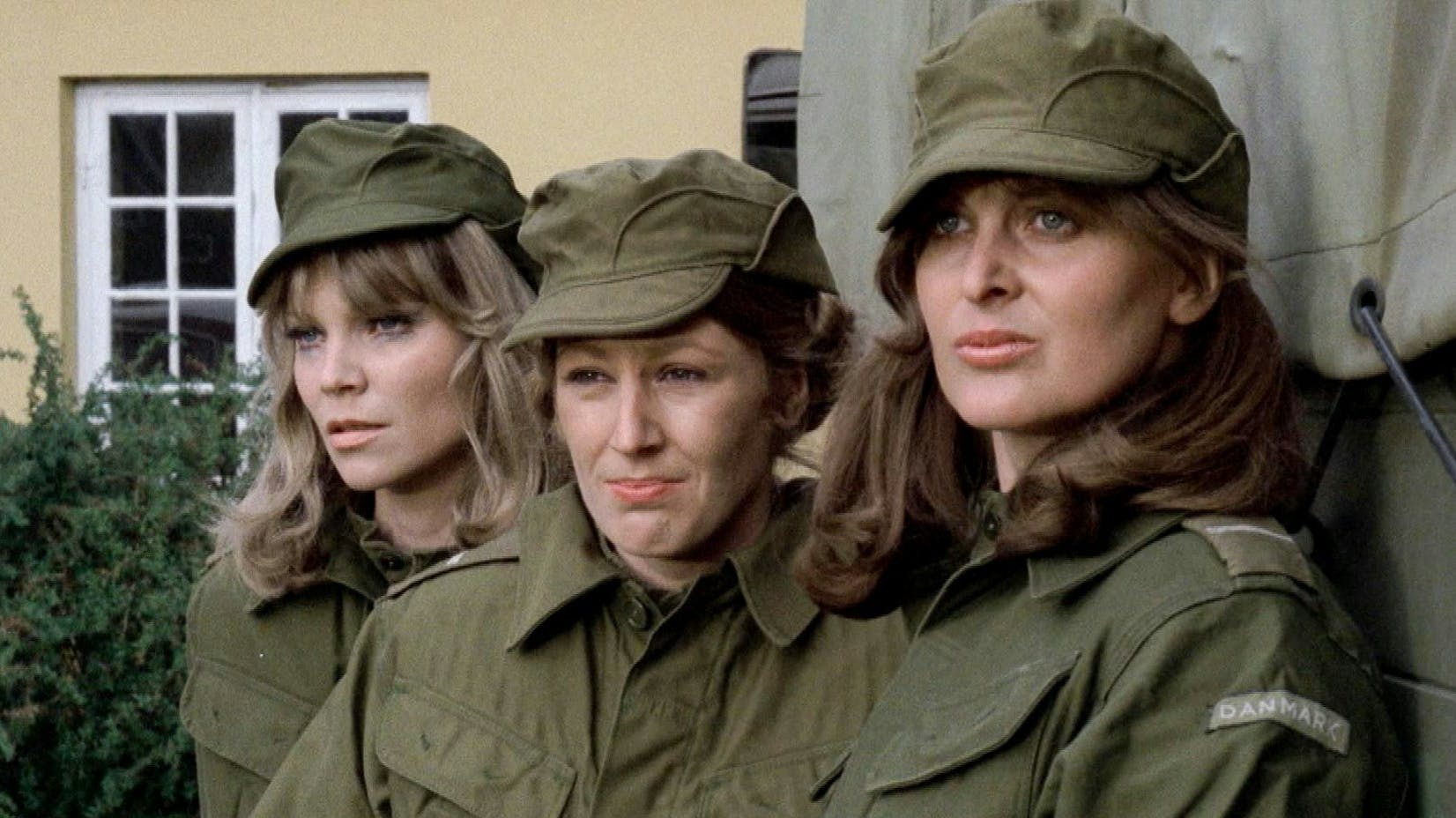 Helle Merete Sørensen, Ulla Jessen og Marianne Tønsberg i ”Piger i trøjen 2” fra 1976.