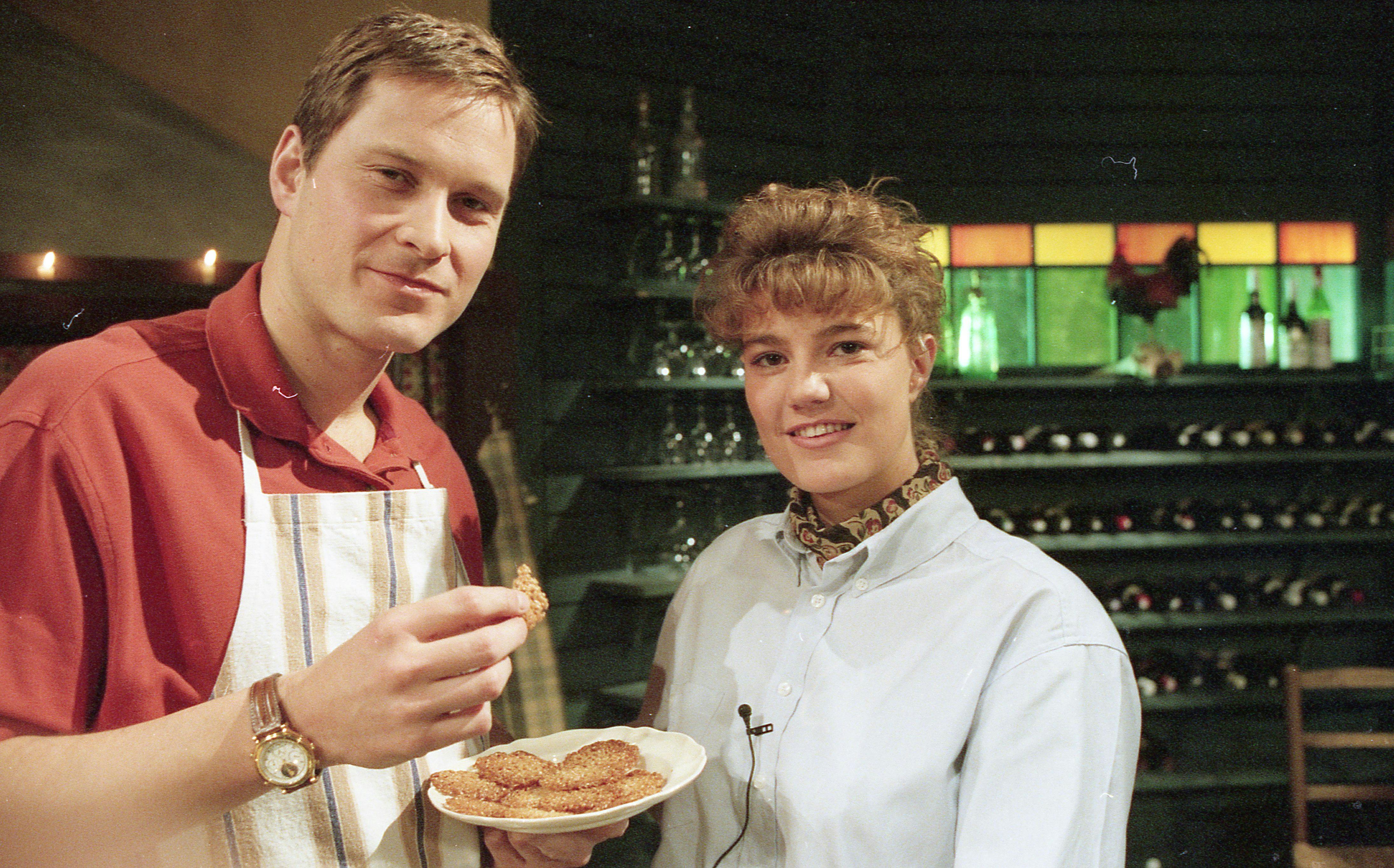 Claus Meyer med en meget ung Mette Blomsterberg i "Meyers Køkken".