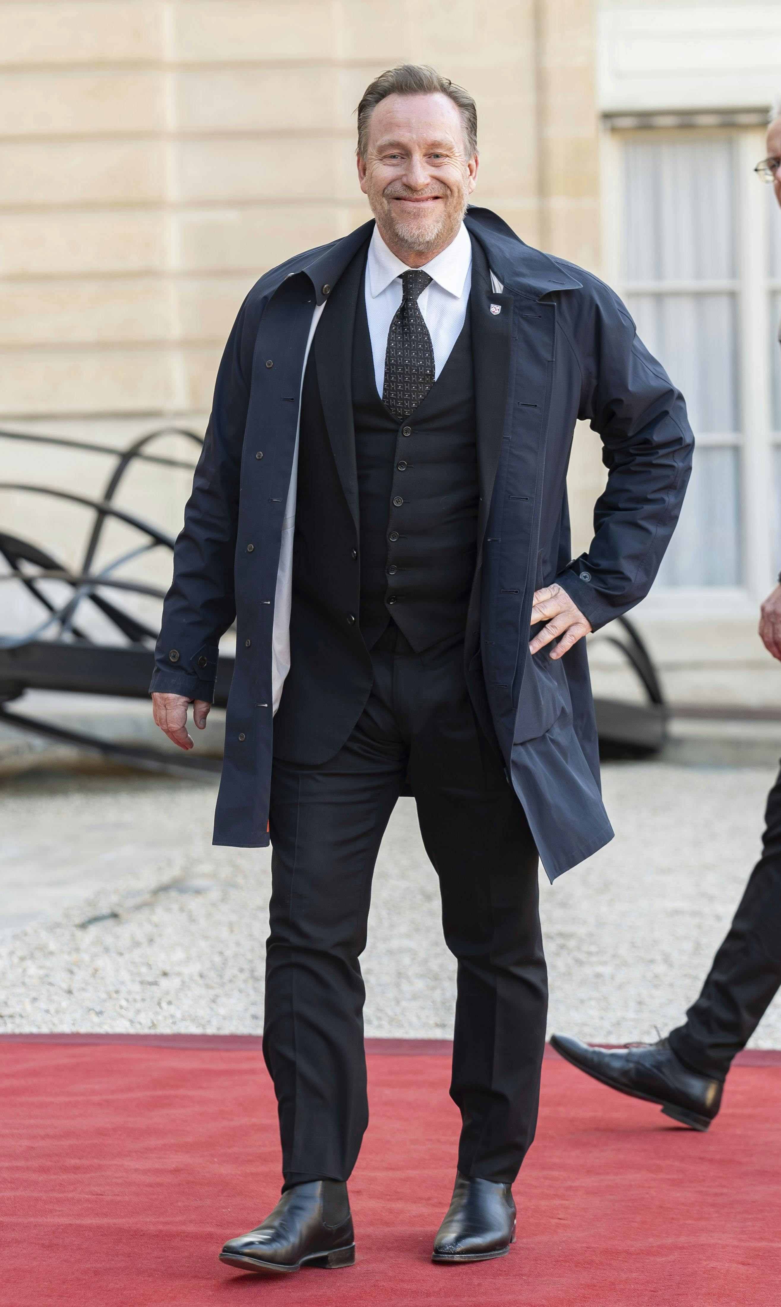 OPGAVE: Statsbesøg i Frankrig. Statsbanket - her ankommer gæsterne til Élysée palæetSTED: ParisJOURNALIST: Ulrik UlriksenFOTOGRAF: © Hanne Juul/ Aller Foto & VideoDATO: 20250331