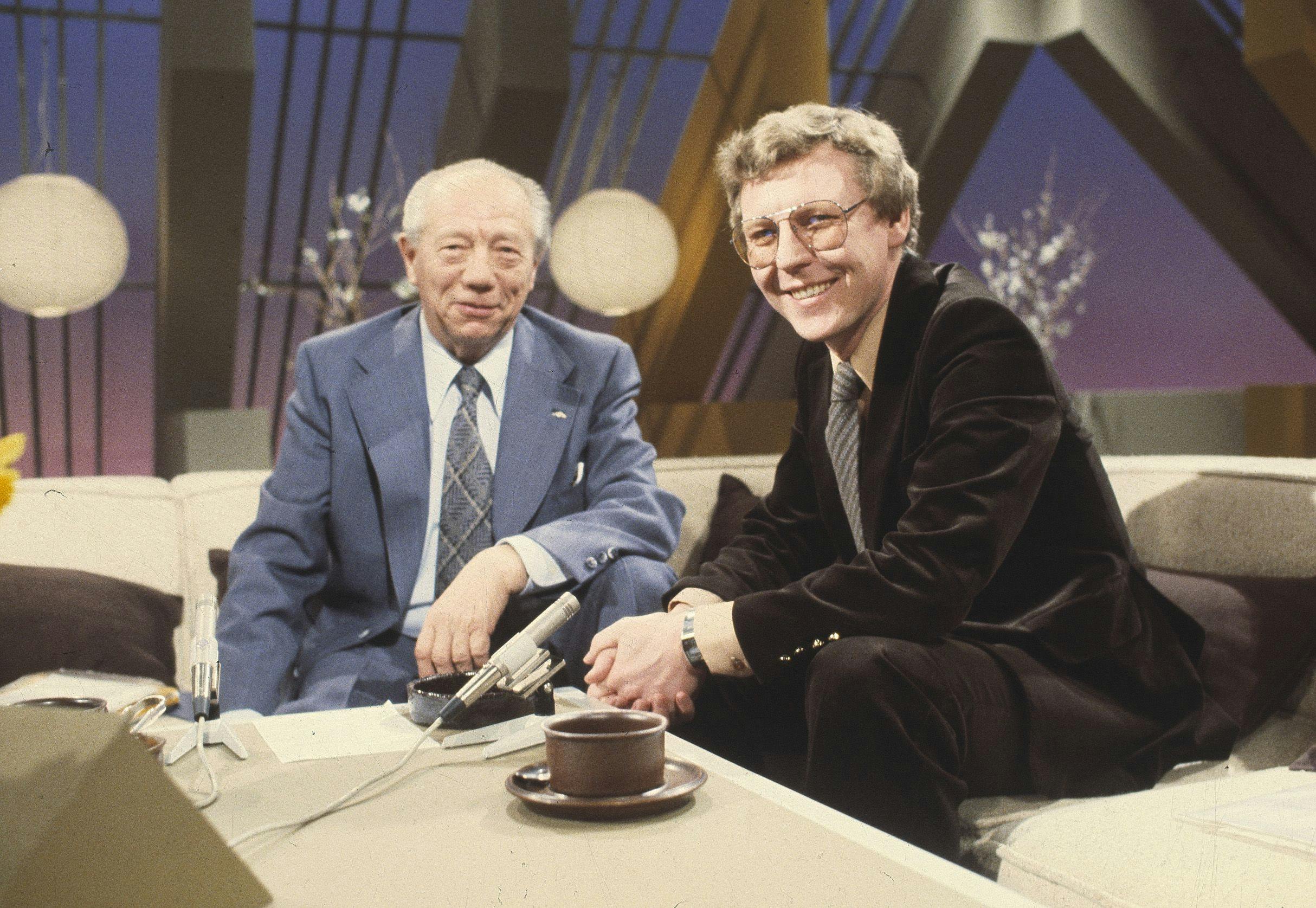 Erling Bundgaard med Gunnar Nu Hansen i "Lørdagshjørnet".