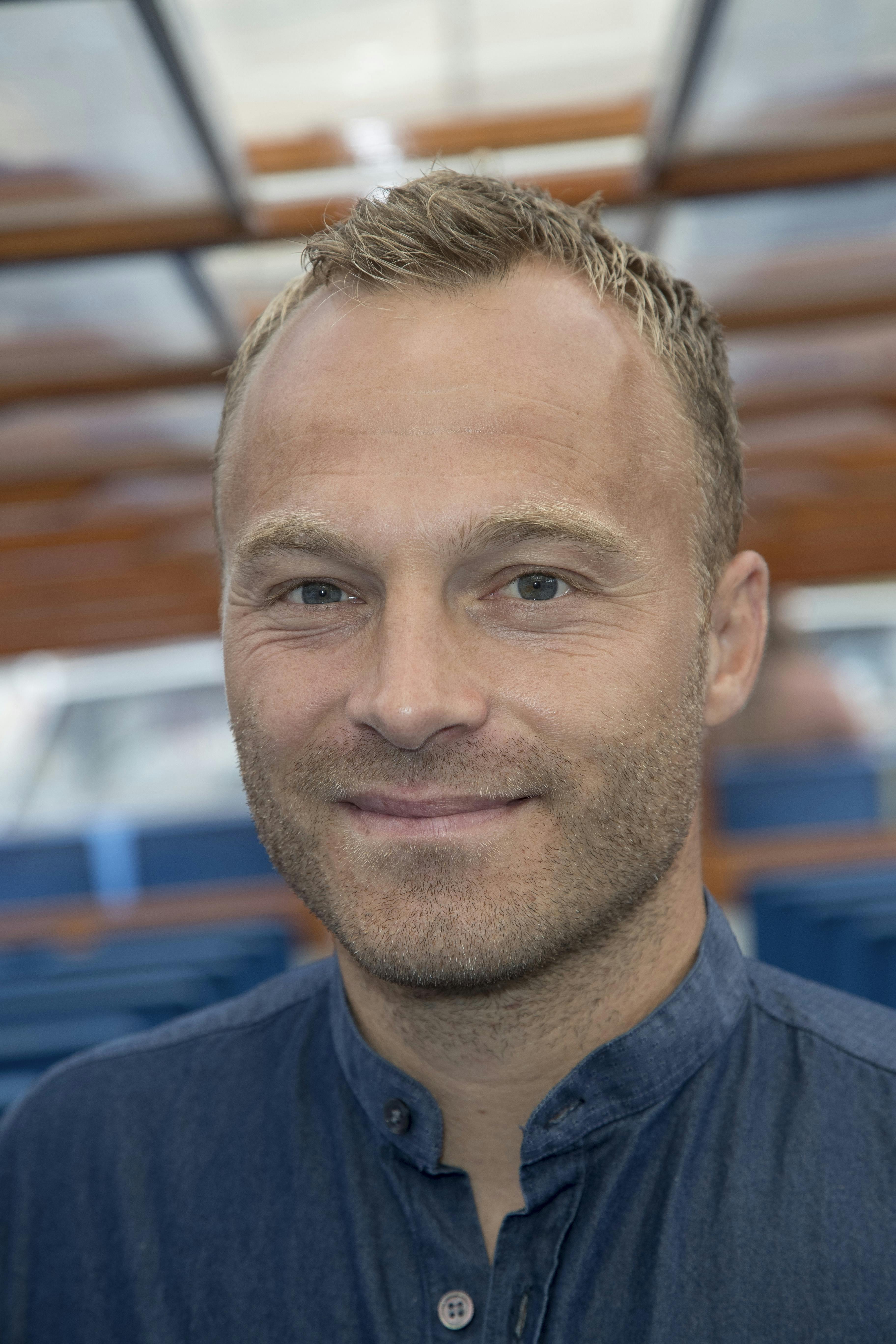 Discovery Channel præsenterer deres nye værter ved en havnerundfart i København.